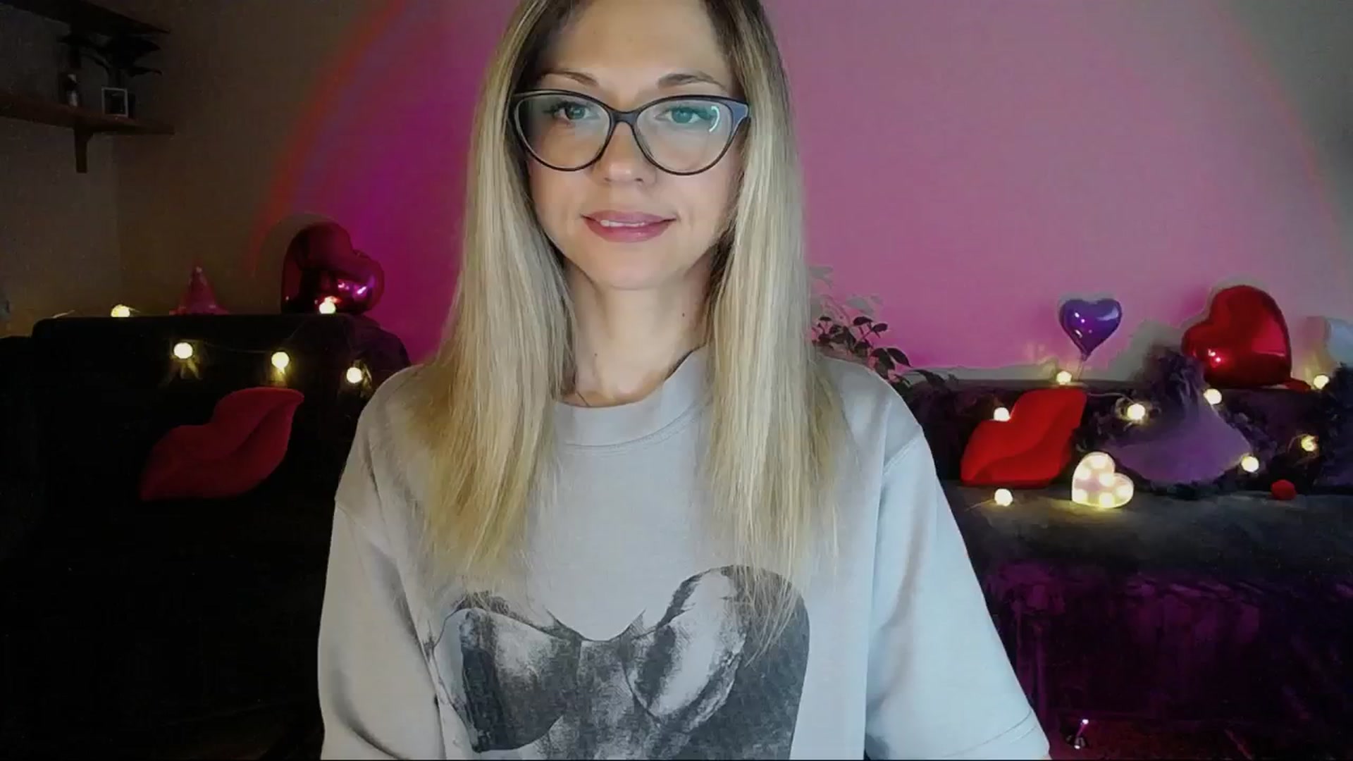 Gallery image thumbnail from Sunshine_alis's myfreecams stream on, 05/05/2025, 16:38 image 4 of 20