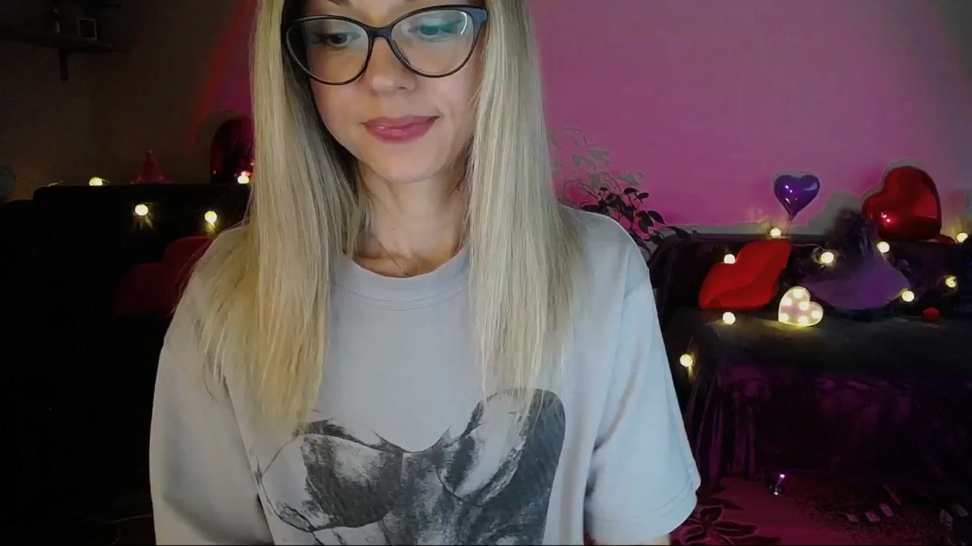 Gallery image thumbnail from Sunshine_alis's myfreecams stream on, 05/05/2025, 16:38 image 14 of 20