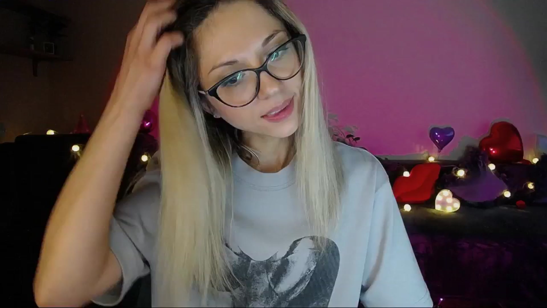 Gallery image thumbnail from Sunshine_alis's myfreecams stream on, 05/05/2025, 16:38 image 17 of 20