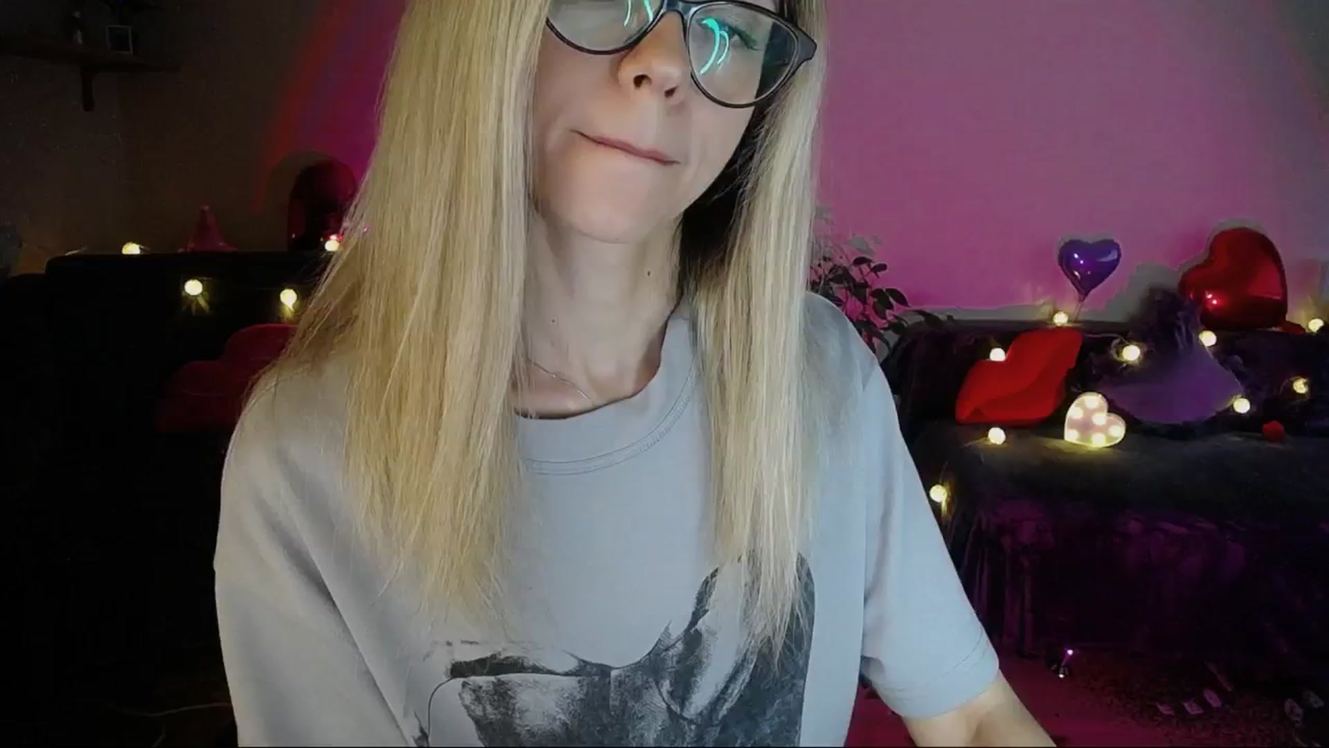 Gallery image thumbnail from Sunshine_alis's myfreecams stream on, 05/05/2025, 16:38 image 11 of 20