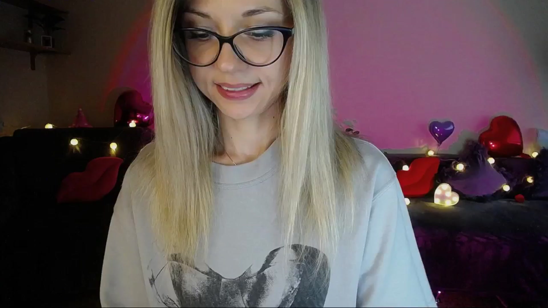 Gallery image thumbnail from Sunshine_alis's myfreecams stream on, 05/05/2025, 16:38 image 6 of 20