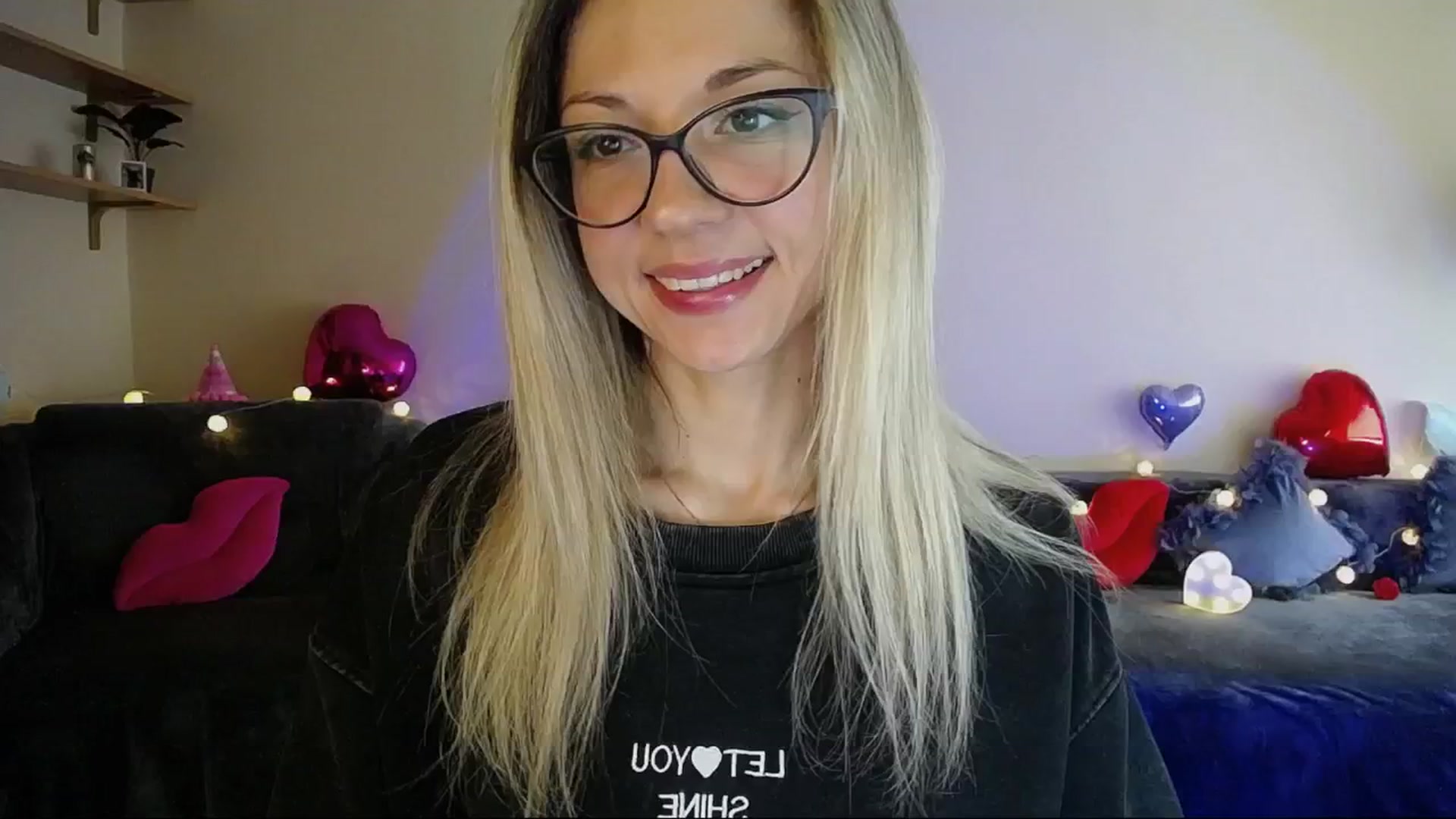 Gallery image thumbnail from Sunshine_alis's myfreecams stream on, 05/06/2025, 13:35 image 14 of 20