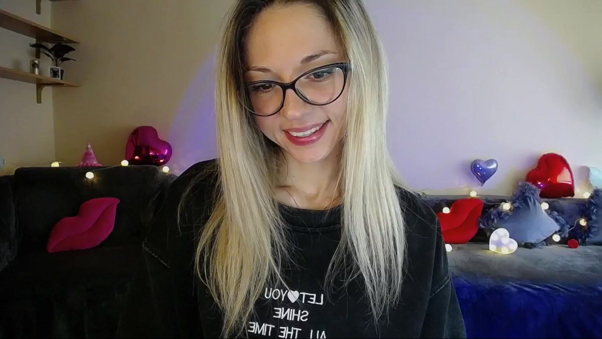 Gallery image thumbnail from Sunshine_alis's myfreecams stream on, 05/06/2025, 13:35 image 11 of 20