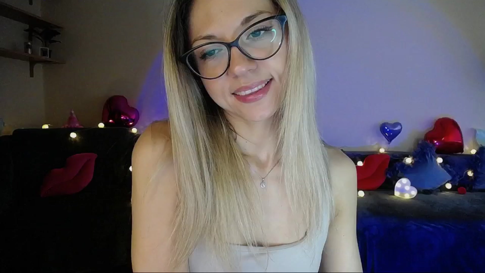 Gallery image thumbnail from Sunshine_alis's myfreecams stream on, 05/06/2025, 15:50 image 12 of 20