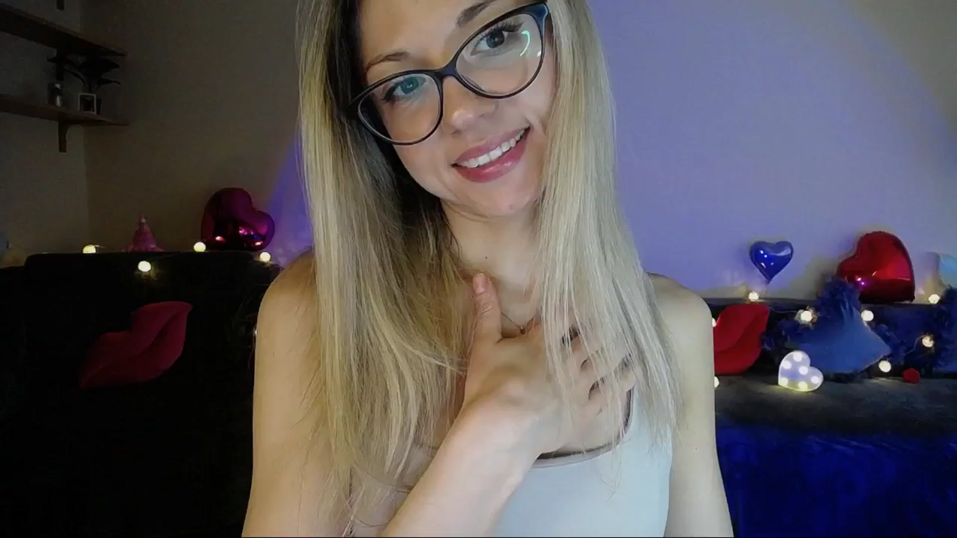 Gallery image thumbnail from Sunshine_alis's myfreecams stream on, 05/06/2025, 15:50 image 11 of 20