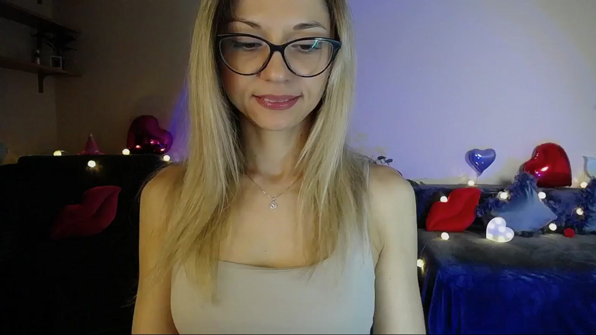 Gallery image thumbnail from Sunshine_alis's myfreecams stream on, 05/06/2025, 17:15 image 2 of 20