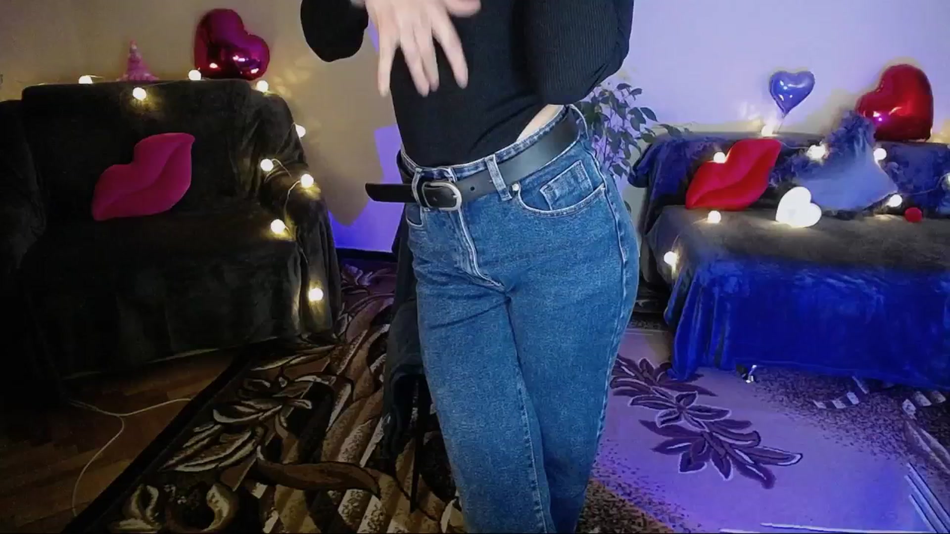 Gallery image thumbnail from Sunshine_alis's myfreecams stream on, 05/07/2025, 19:05 image 11 of 20