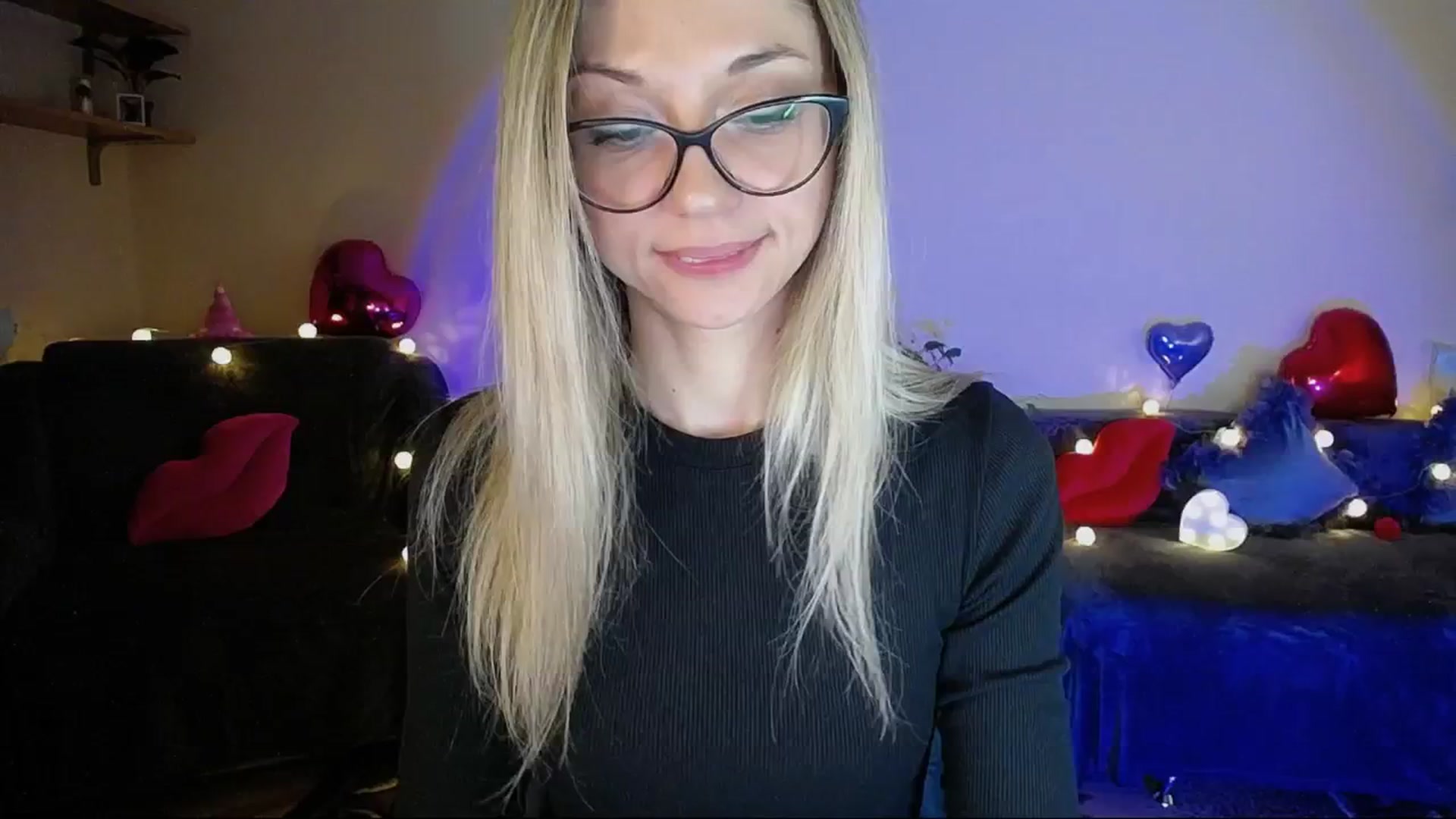 Gallery image thumbnail from Sunshine_alis's myfreecams stream on, 05/07/2025, 19:05 image 18 of 20