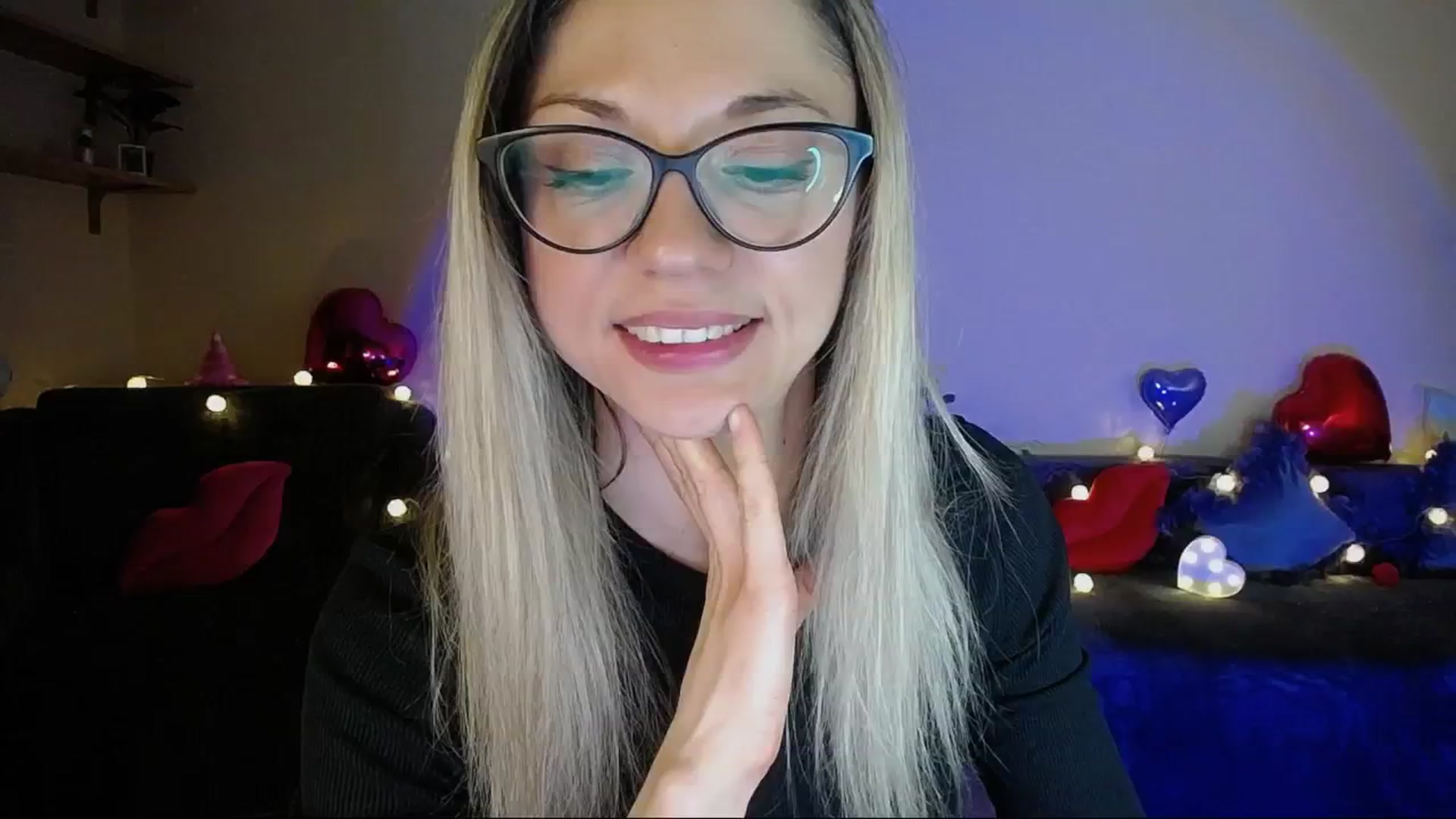 Gallery image thumbnail from Sunshine_alis's myfreecams stream on, 05/07/2025, 19:05 image 1 of 20