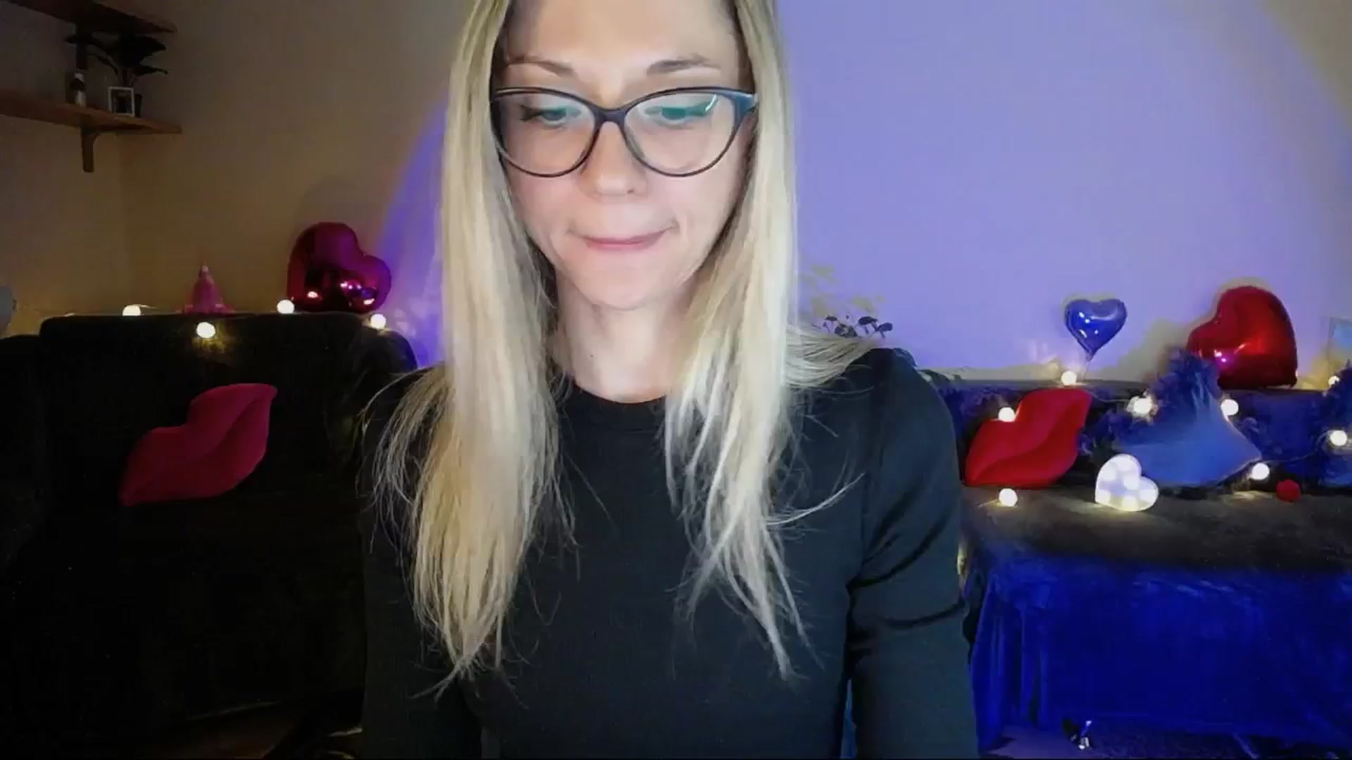 Gallery image thumbnail from Sunshine_alis's myfreecams stream on, 05/07/2025, 19:05 image 17 of 20