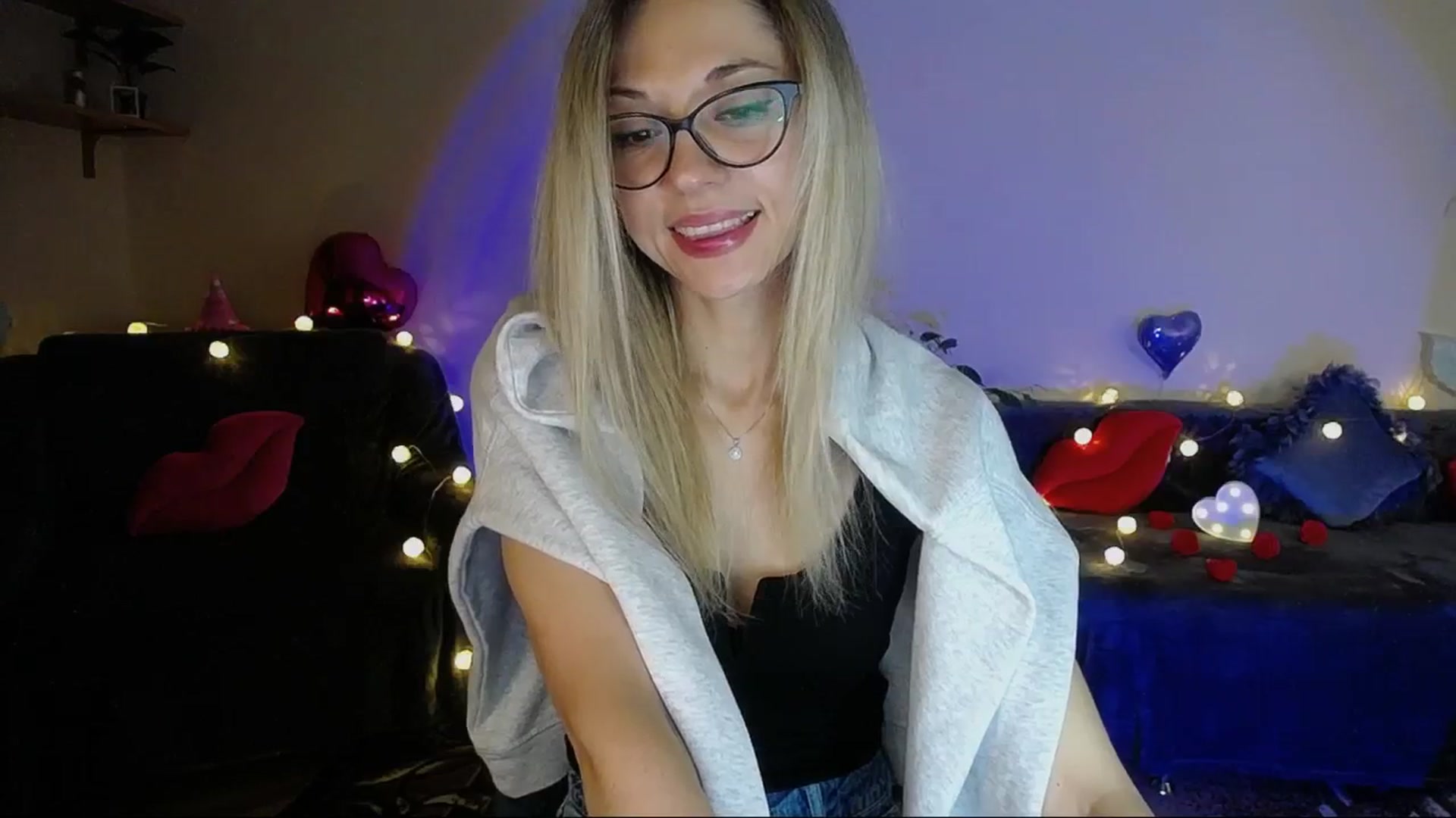 Gallery image thumbnail from Sunshine_alis's myfreecams stream on, 05/09/2025, 19:22 image 8 of 20