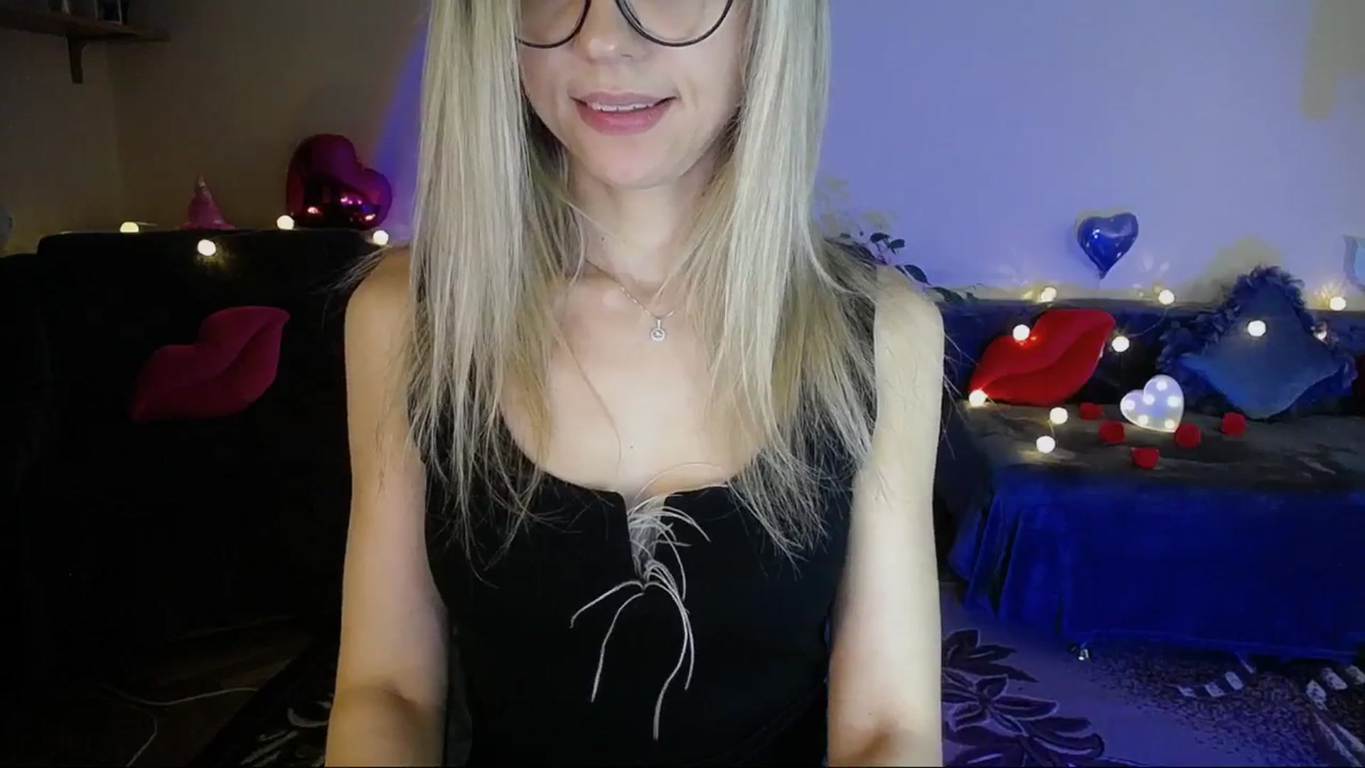 Gallery image thumbnail from Sunshine_alis's myfreecams stream on, 05/09/2025, 19:22 image 15 of 20