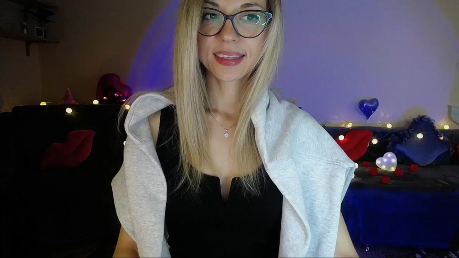Gallery image thumbnail from Sunshine_alis's myfreecams stream on, 05/09/2025, 19:22 image 7 of 20