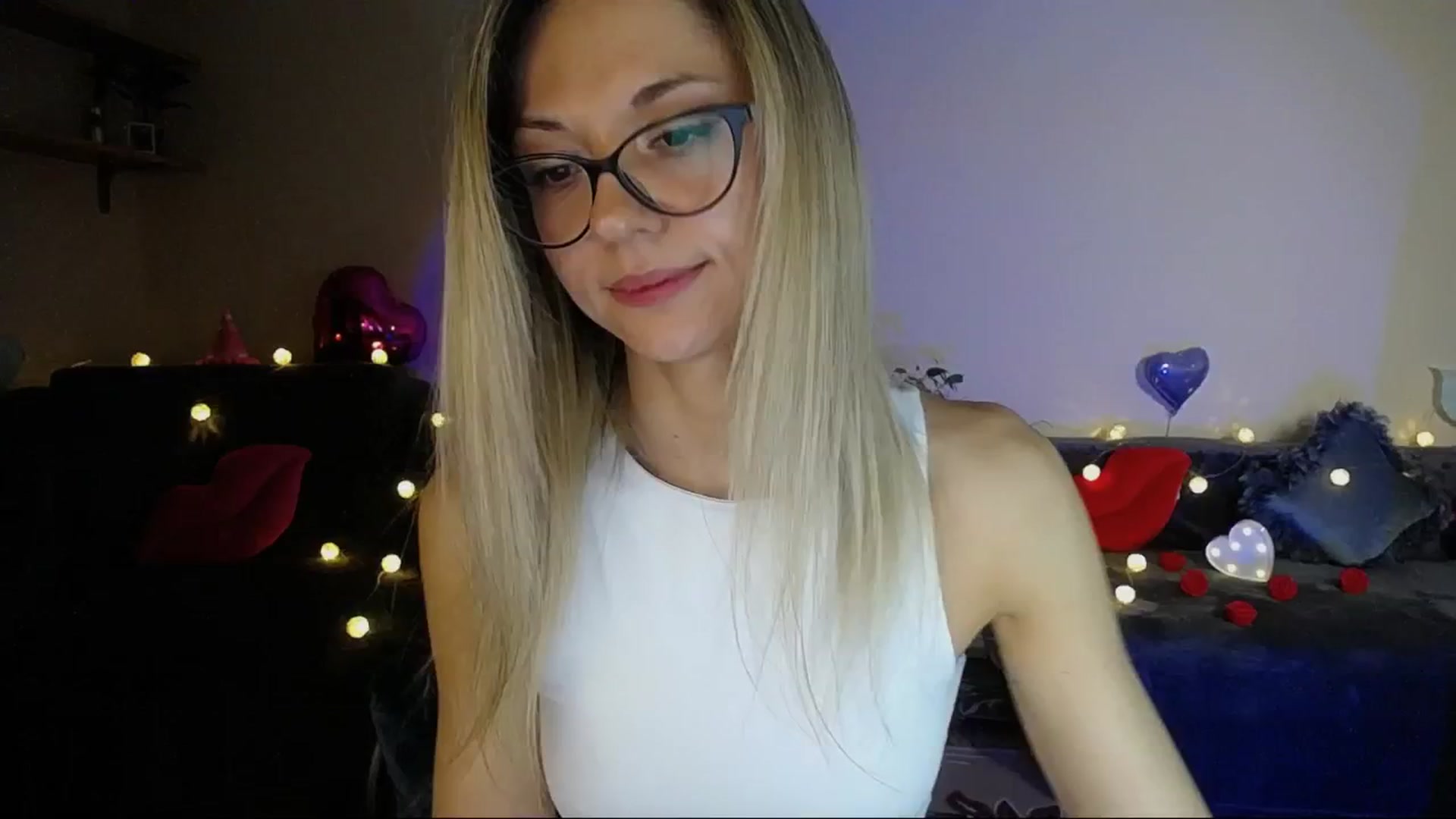 Gallery image thumbnail from Sunshine_alis's myfreecams stream on, 05/10/2025, 18:55 image 15 of 20