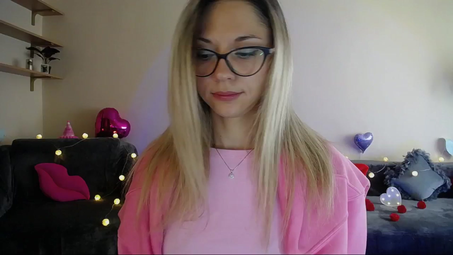 Gallery image thumbnail from Sunshine_alis's myfreecams stream on, 05/12/2025, 15:08 image 14 of 20