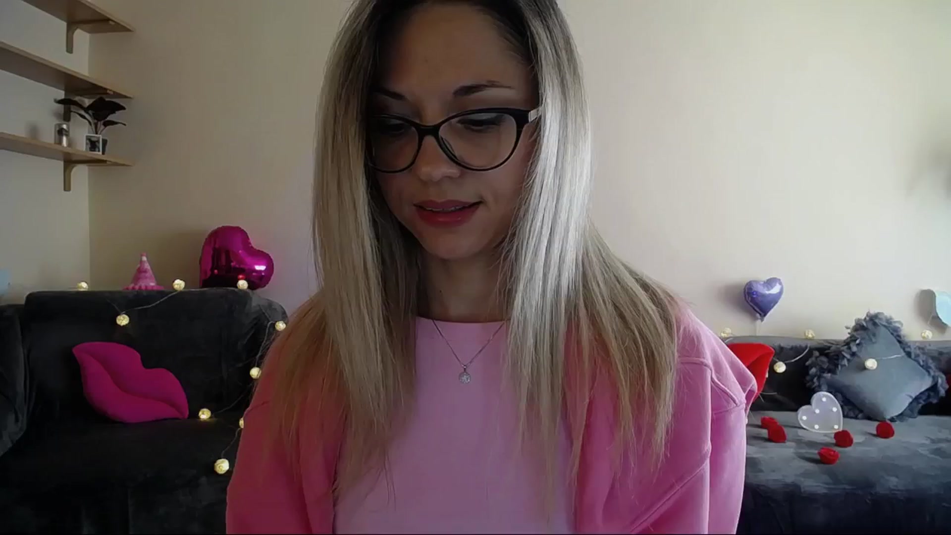 Gallery image thumbnail from Sunshine_alis's myfreecams stream on, 05/12/2025, 15:08 image 17 of 20