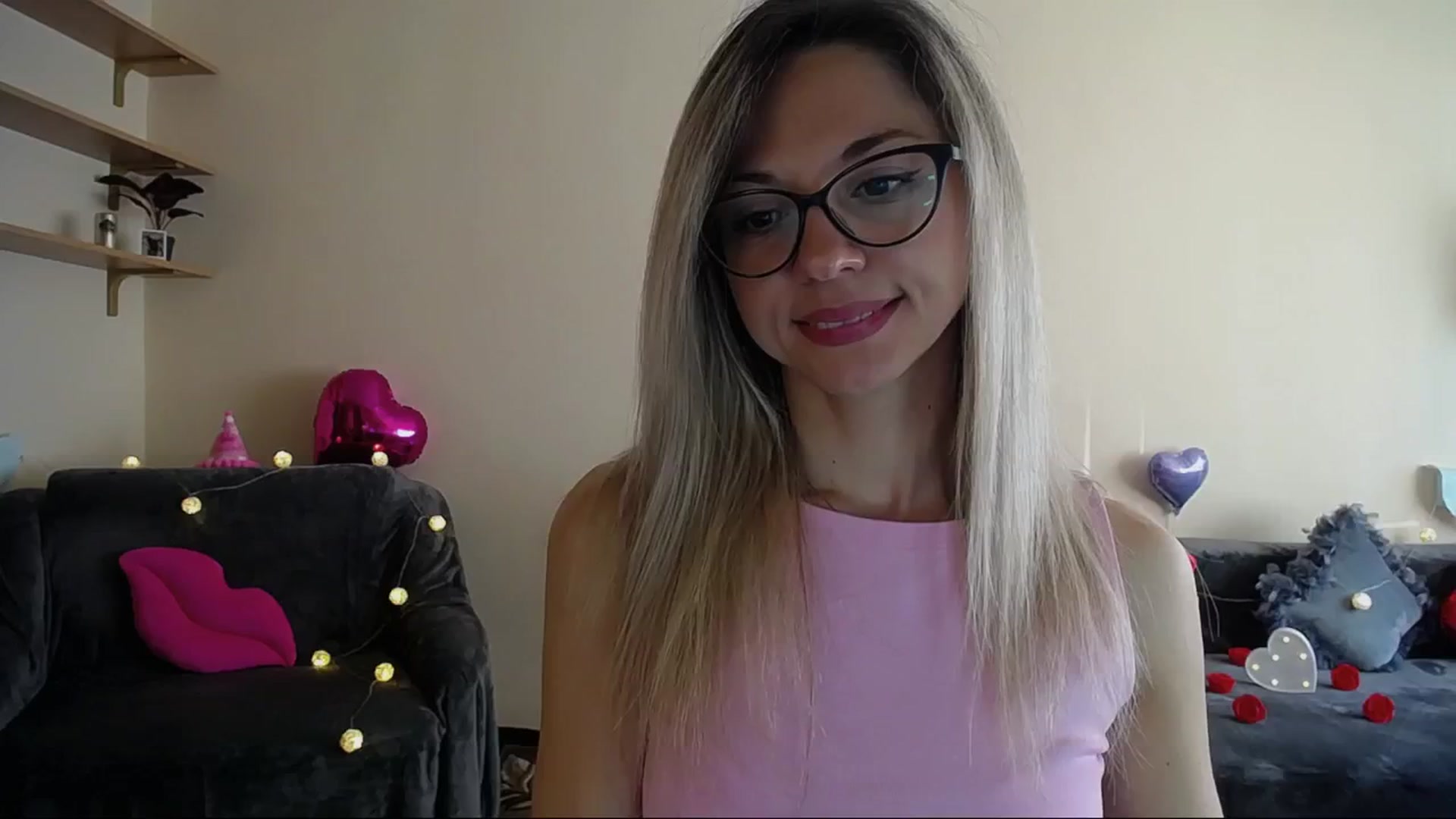 Gallery image thumbnail from Sunshine_alis's myfreecams stream on, 05/14/2025, 16:00 image 7 of 20