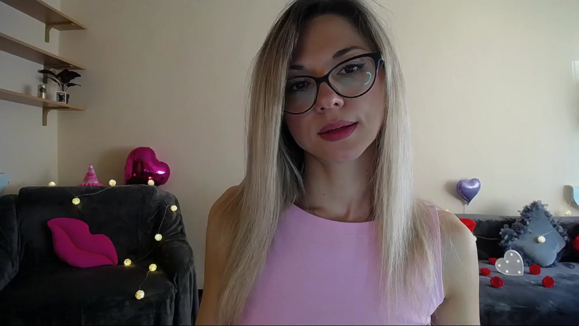 Gallery image thumbnail from Sunshine_alis's myfreecams stream on, 05/14/2025, 16:00 image 10 of 20