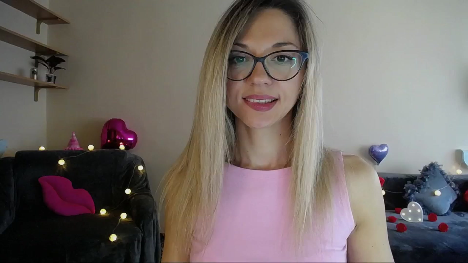 Gallery image thumbnail from Sunshine_alis's myfreecams stream on, 05/14/2025, 16:00 image 15 of 20