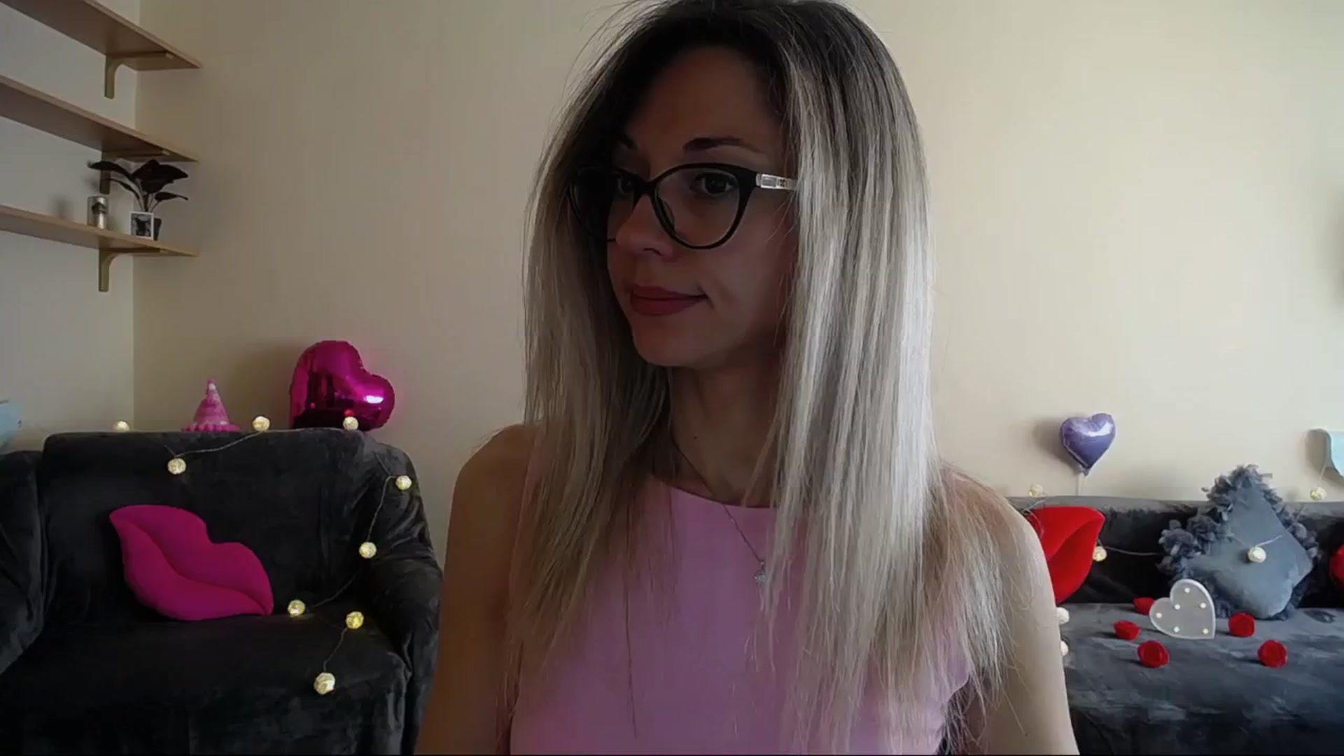 Gallery image thumbnail from Sunshine_alis's myfreecams stream on, 05/14/2025, 16:00 image 3 of 20
