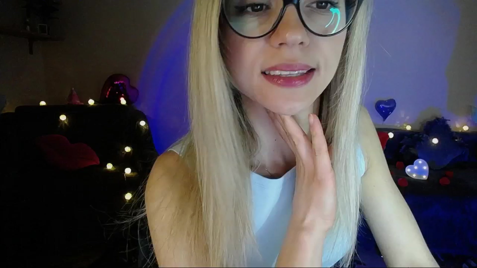 Gallery image thumbnail from Sunshine_alis's myfreecams stream on, 05/15/2025, 17:24 image 6 of 20