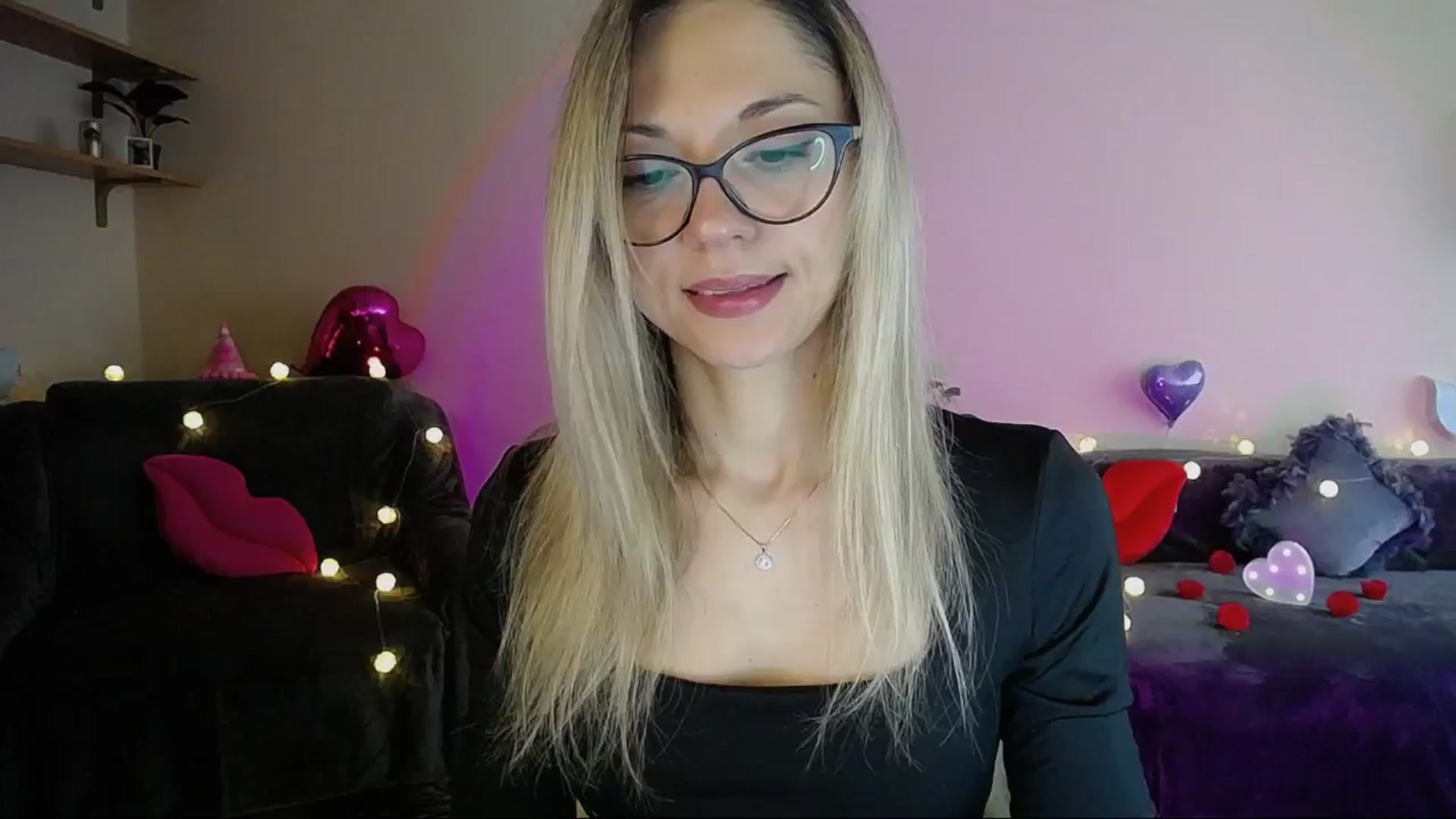 Gallery image thumbnail from Sunshine_alis's myfreecams stream on, 05/16/2025, 15:28 image 4 of 20