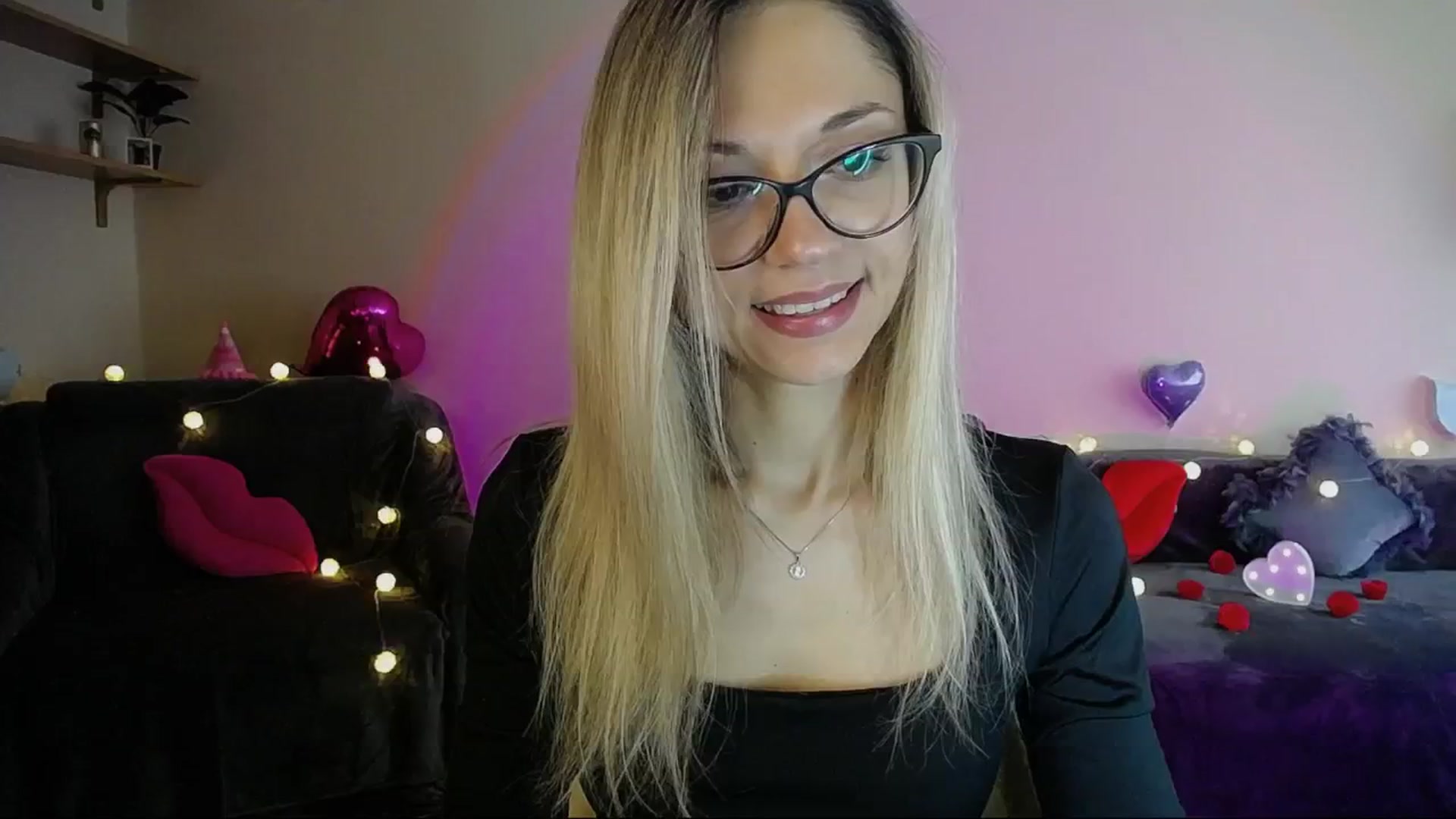 Gallery image thumbnail from Sunshine_alis's myfreecams stream on, 05/16/2025, 15:28 image 5 of 20