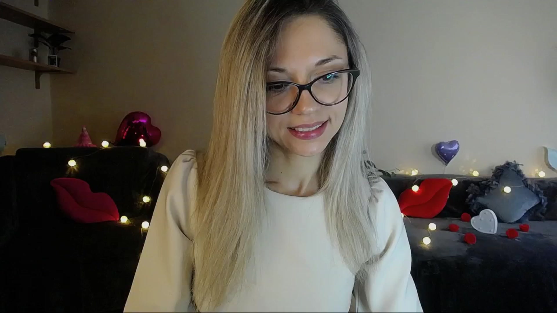 Gallery image thumbnail from Sunshine_alis's myfreecams stream on, 05/17/2025, 16:11 image 3 of 20