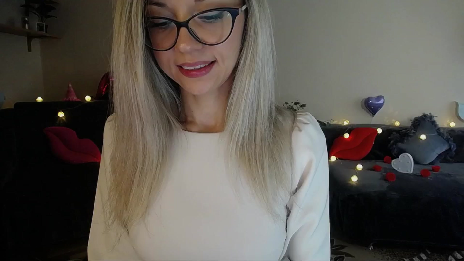 Gallery image thumbnail from Sunshine_alis's myfreecams stream on, 05/17/2025, 16:11 image 18 of 20