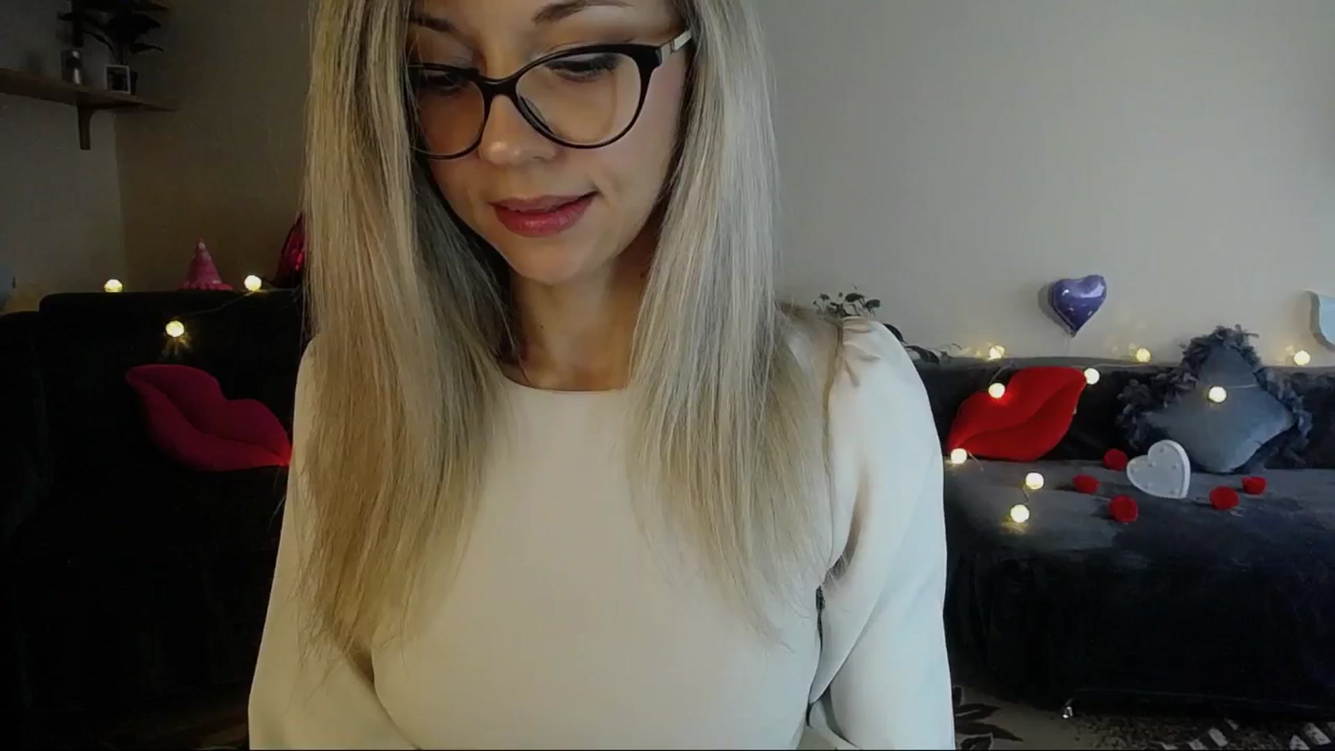Gallery image thumbnail from Sunshine_alis's myfreecams stream on, 05/17/2025, 16:11 image 20 of 20