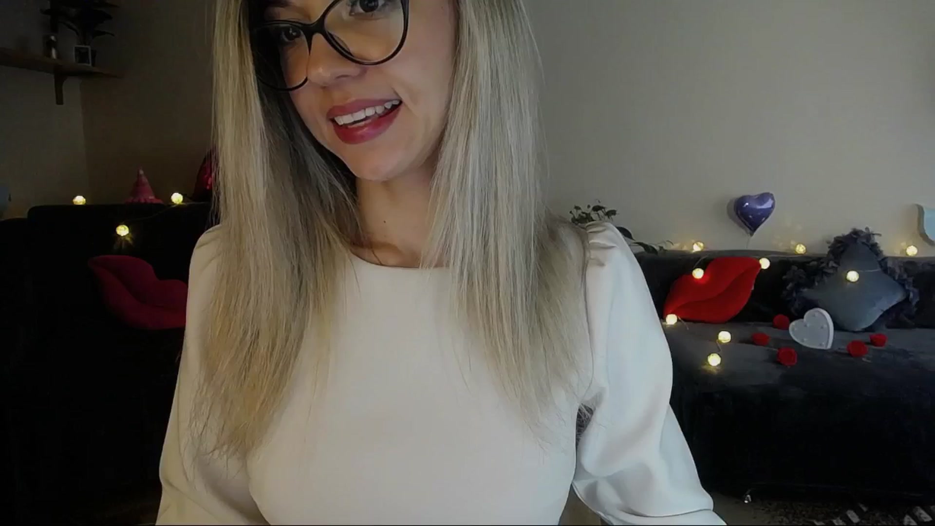 Gallery image thumbnail from Sunshine_alis's myfreecams stream on, 05/17/2025, 16:11 image 15 of 20