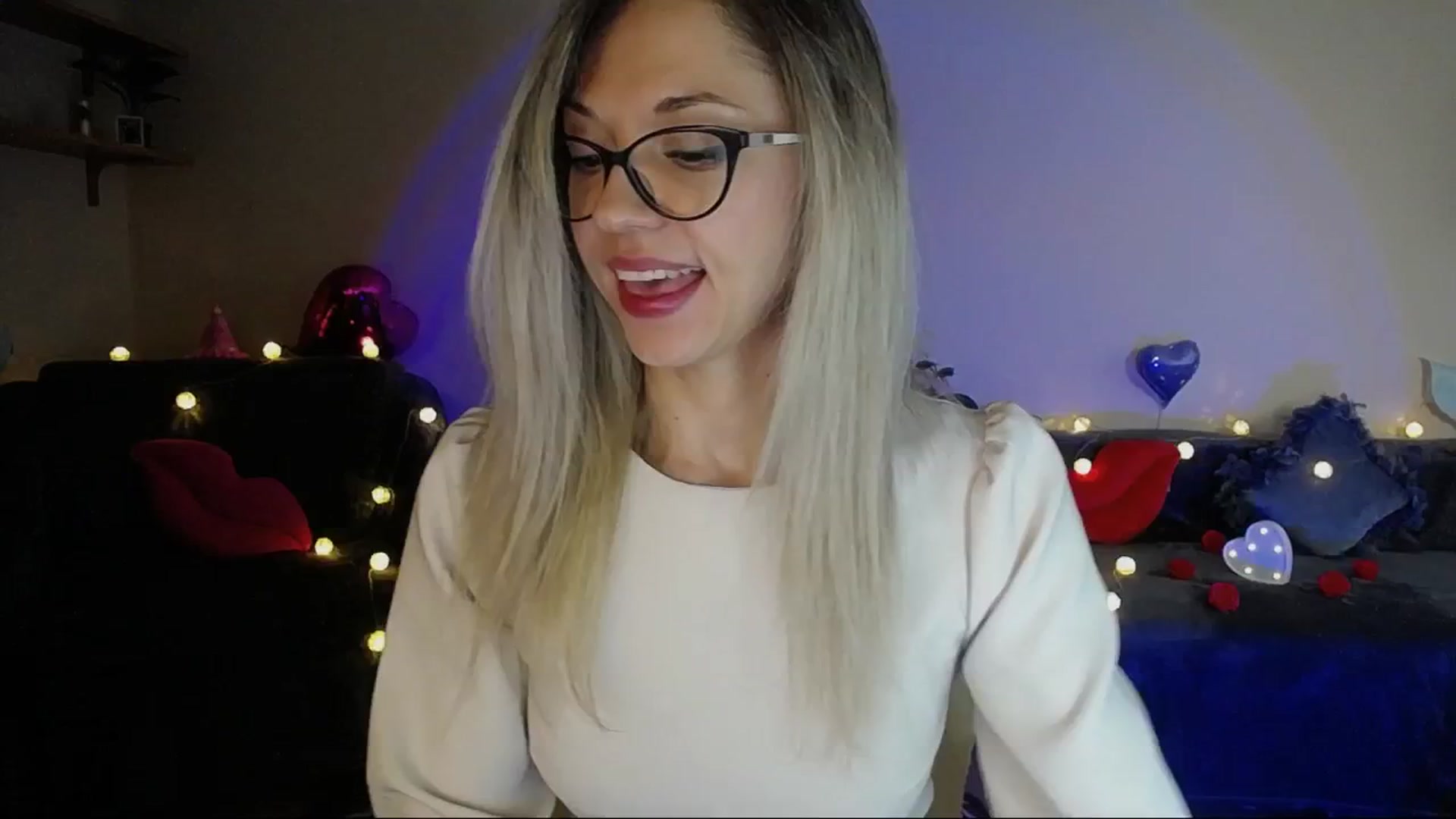 Gallery image thumbnail from Sunshine_alis's myfreecams stream on, 05/17/2025, 17:39 image 6 of 20