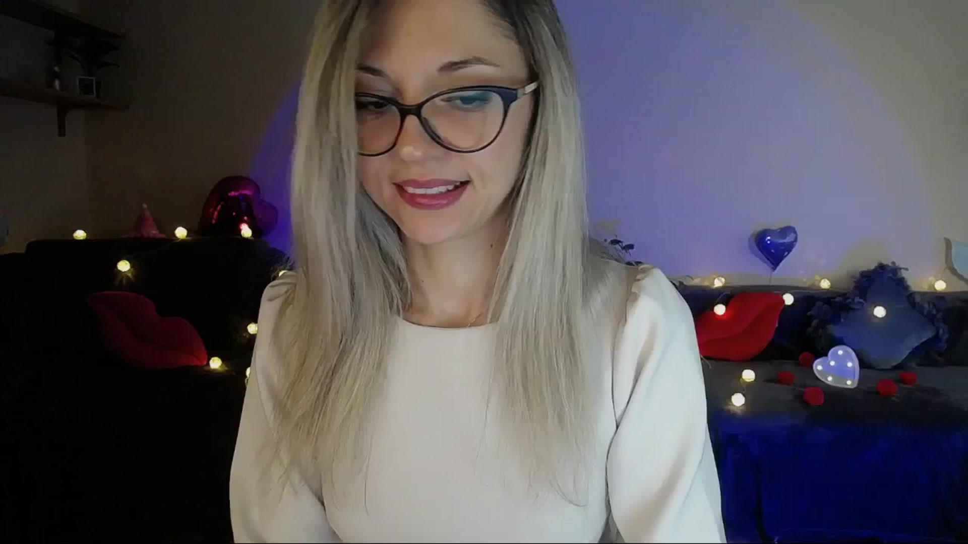 Gallery image thumbnail from Sunshine_alis's myfreecams stream on, 05/17/2025, 17:39 image 1 of 20