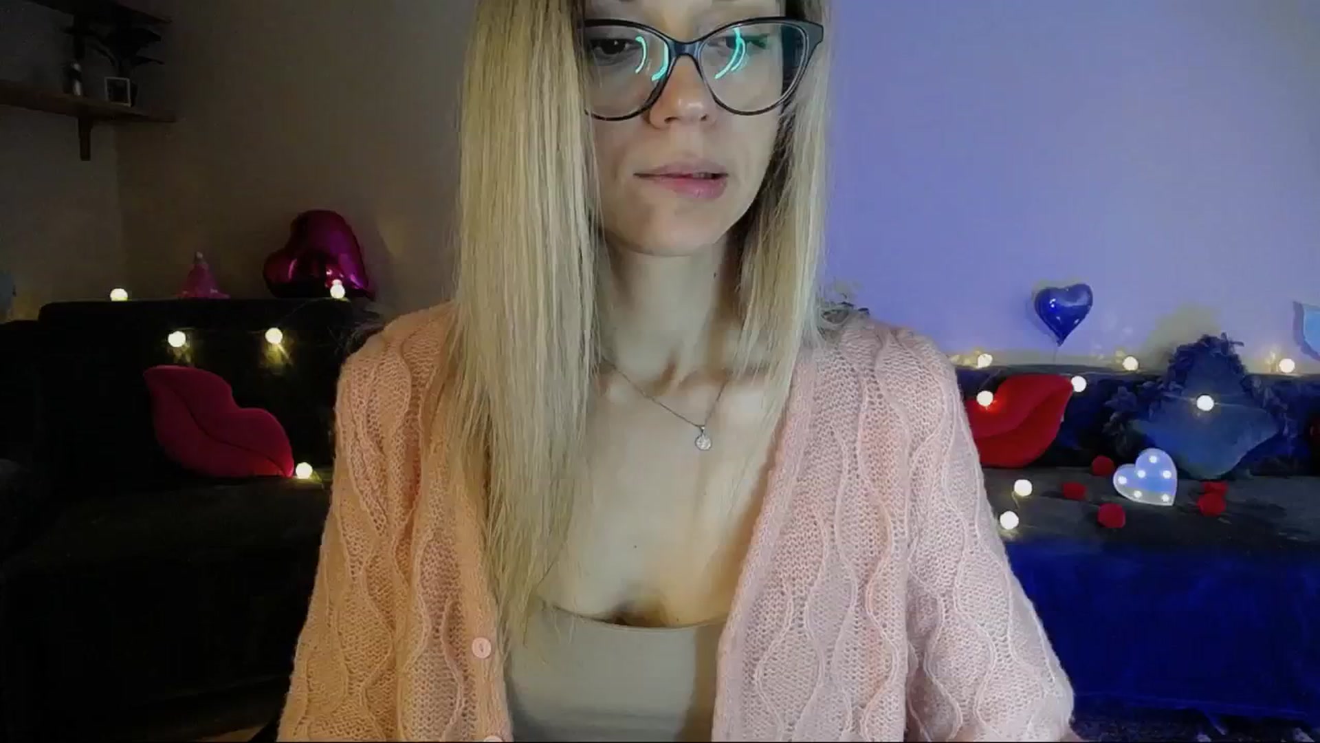 Gallery image thumbnail from Sunshine_alis's myfreecams stream on, 05/19/2025, 17:54 image 18 of 20