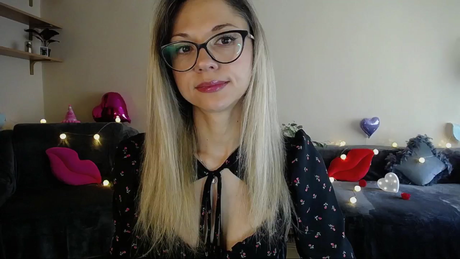 Gallery image thumbnail from Sunshine_alis's myfreecams stream on, 05/20/2025, 16:17 image 5 of 20