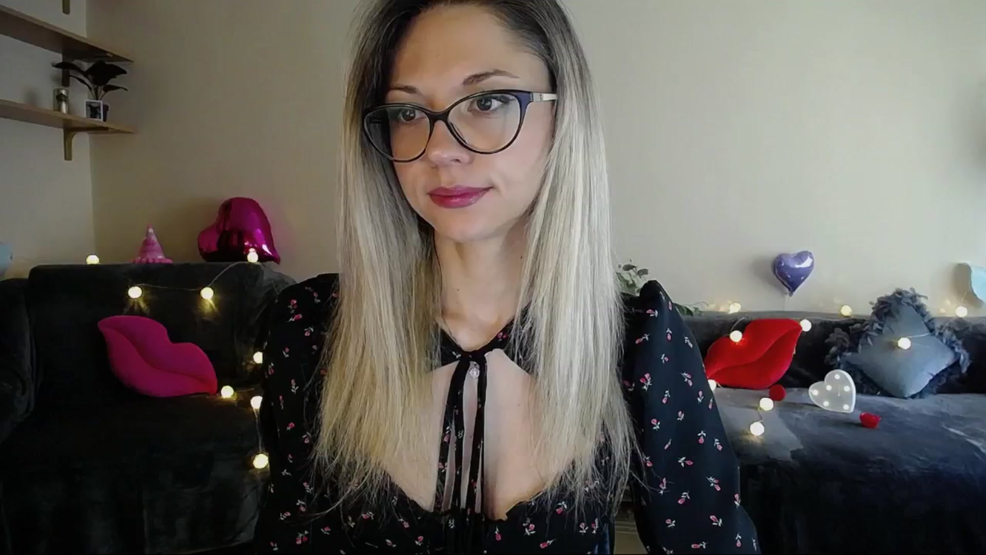 Gallery image thumbnail from Sunshine_alis's myfreecams stream on, 05/20/2025, 16:17 image 7 of 20