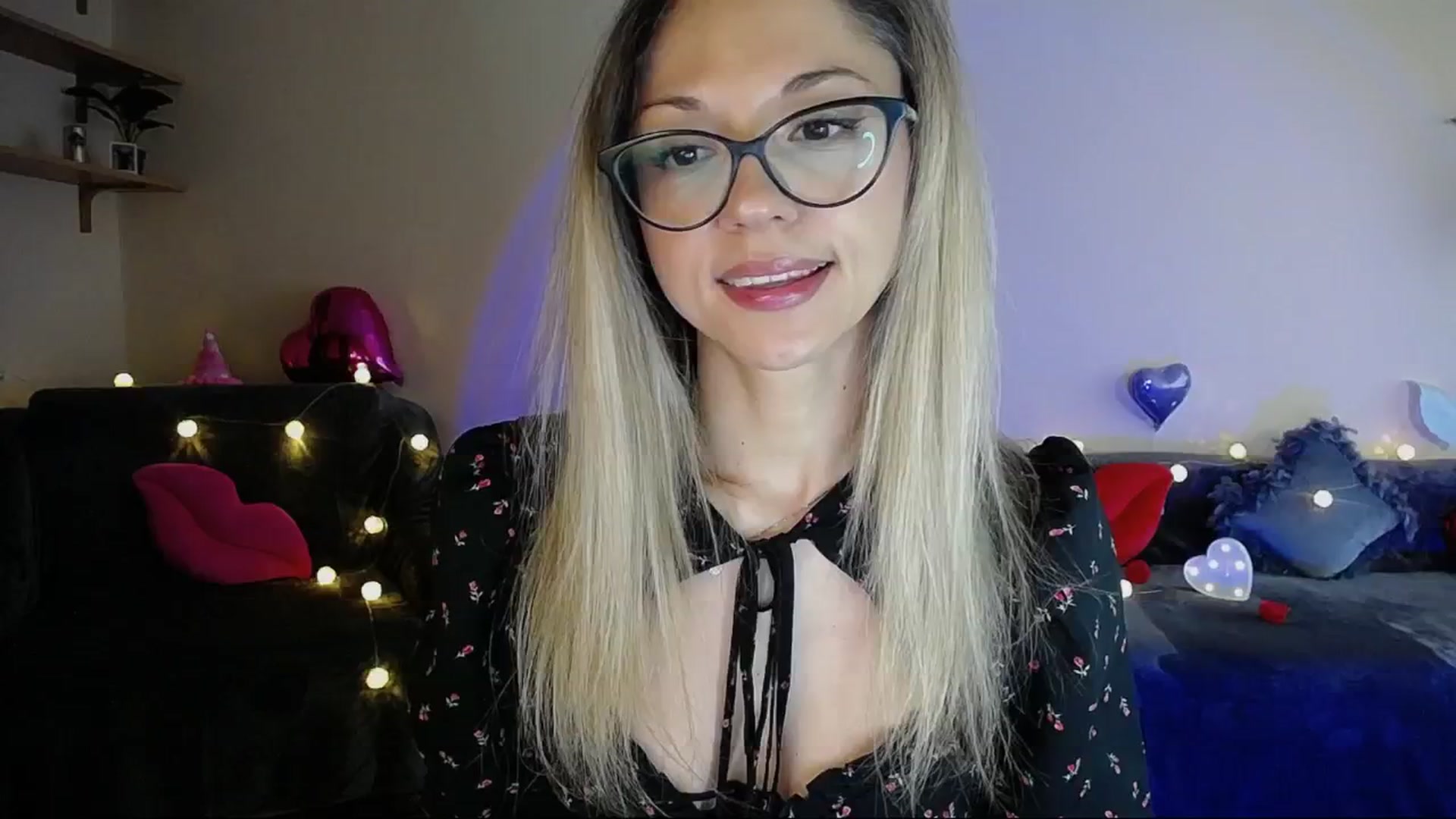 Gallery image thumbnail from Sunshine_alis's myfreecams stream on, 05/20/2025, 17:21 image 14 of 20