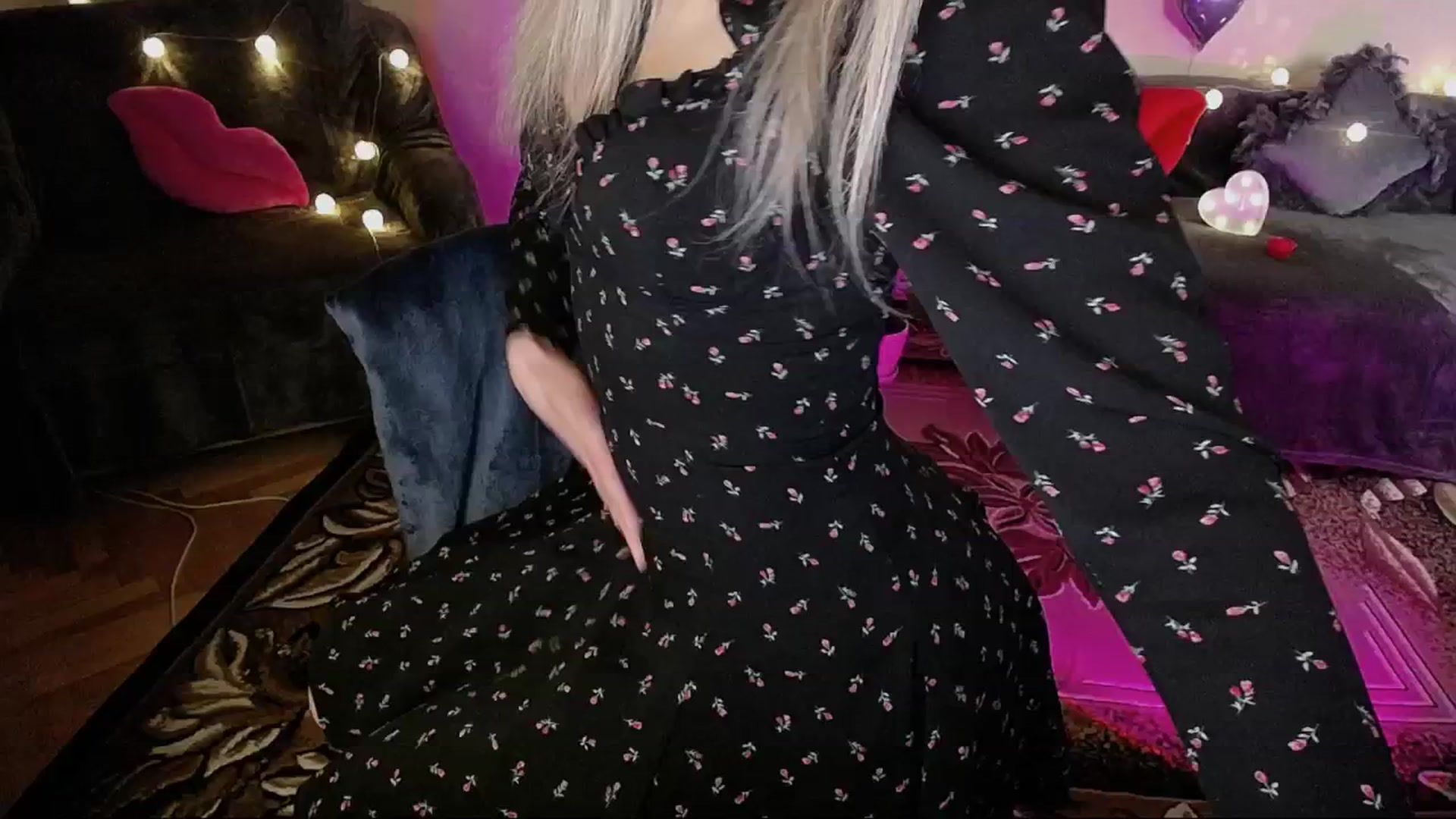 Gallery image thumbnail from Sunshine_alis's myfreecams stream on, 05/20/2025, 18:25 image 17 of 20