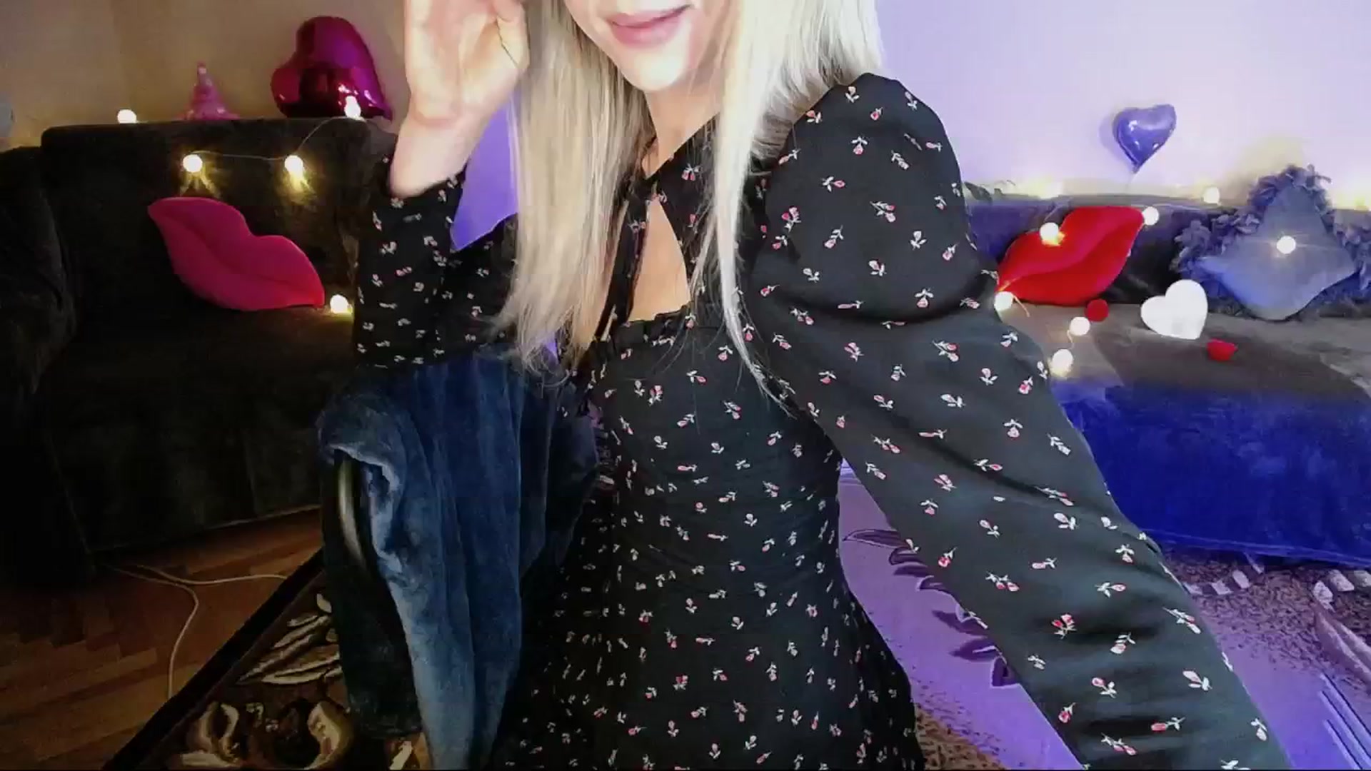 Gallery image thumbnail from Sunshine_alis's myfreecams stream on, 05/20/2025, 18:25 image 6 of 20