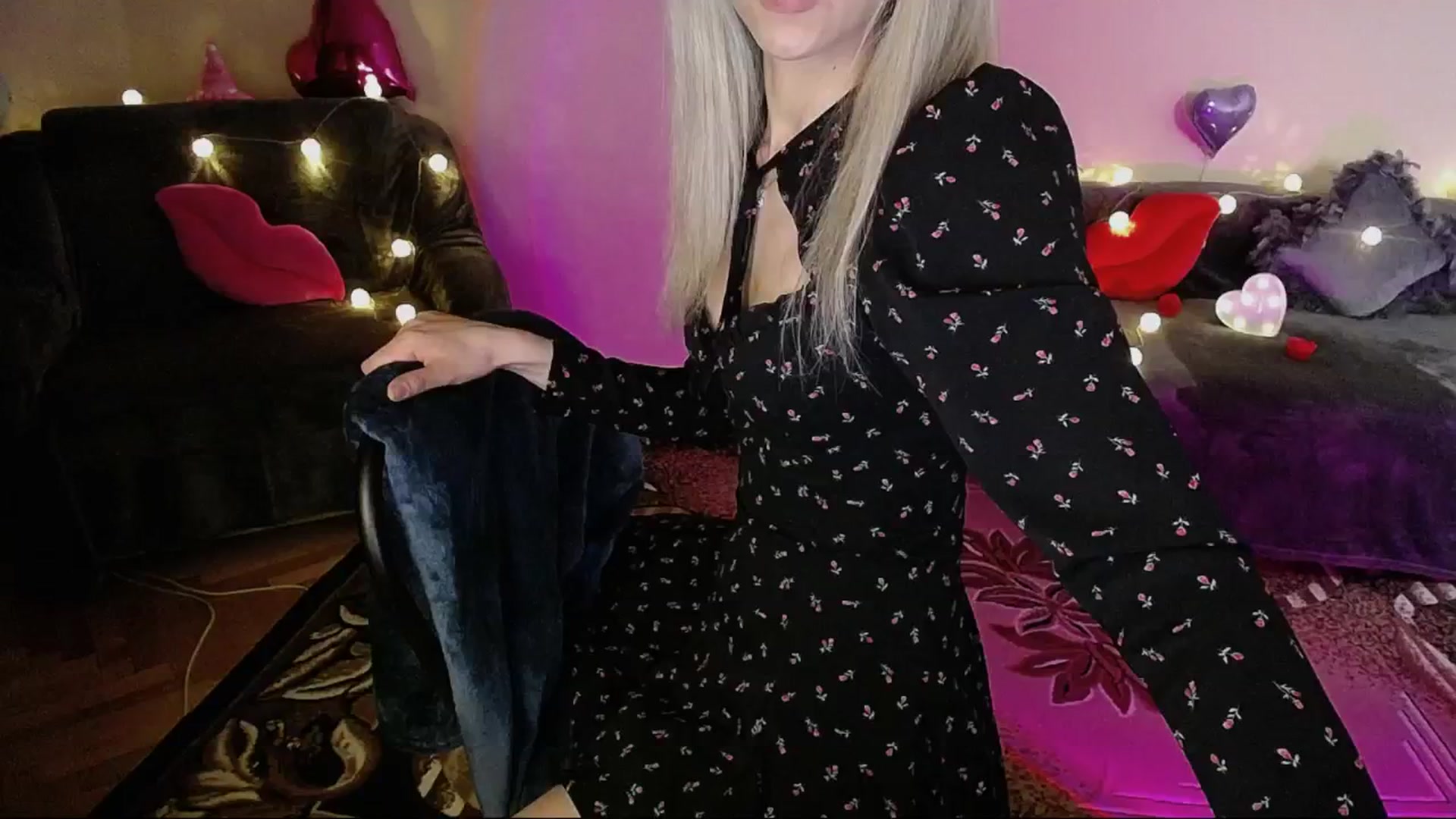 Gallery image thumbnail from Sunshine_alis's myfreecams stream on, 05/20/2025, 18:25 image 13 of 20