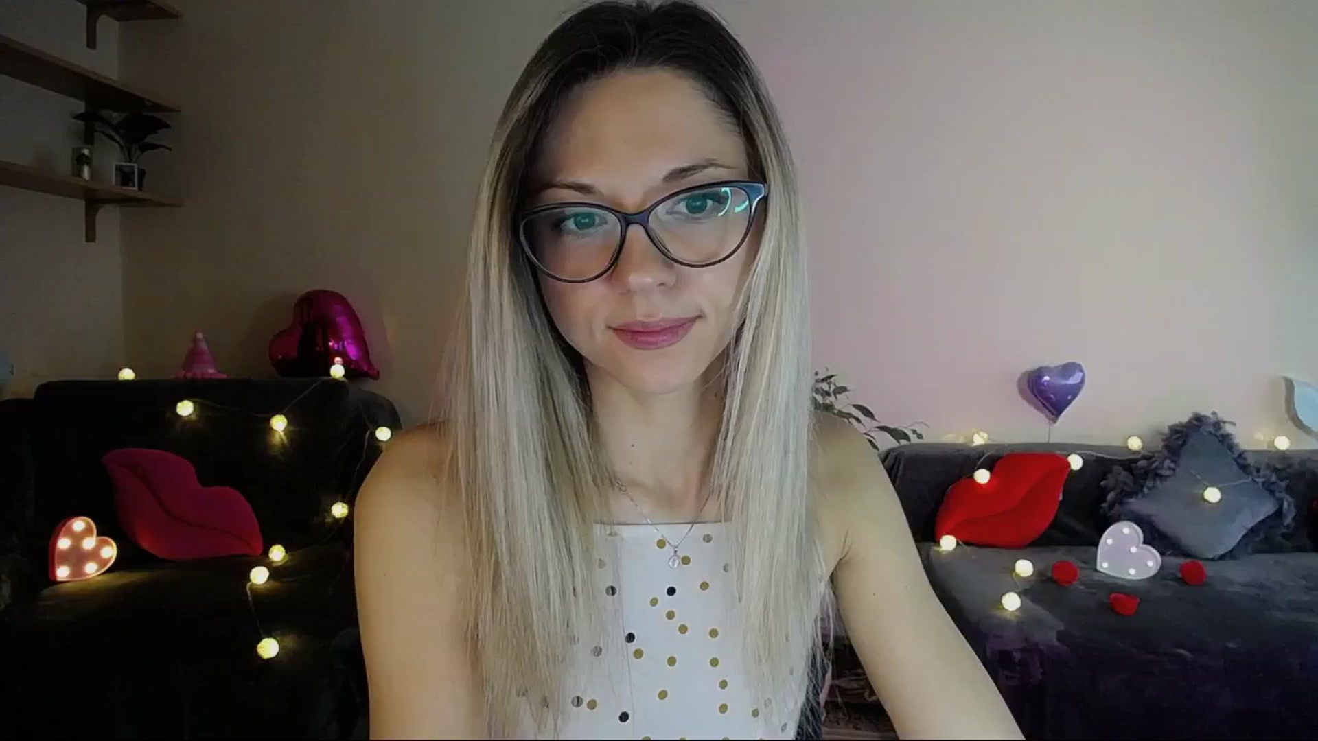 Gallery image thumbnail from Sunshine_alis's myfreecams stream on, 05/24/2025, 15:32 image 18 of 20