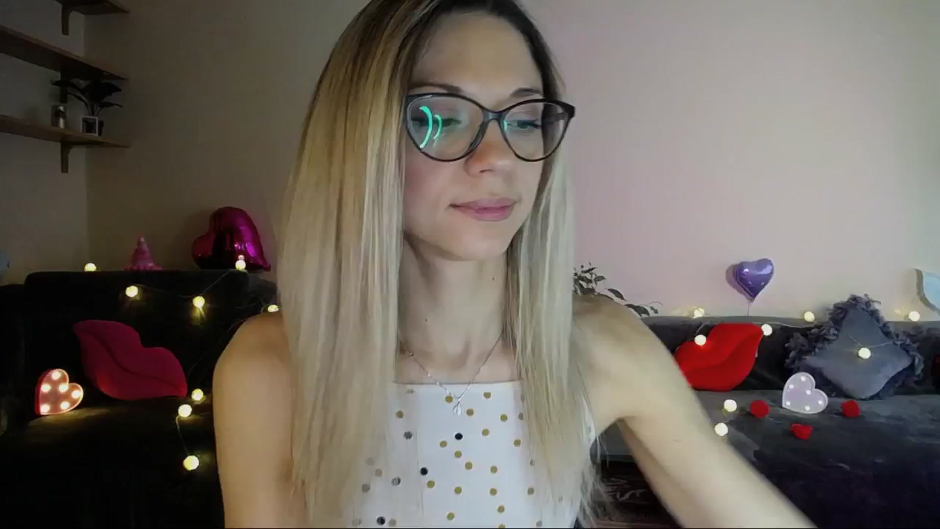 Gallery image thumbnail from Sunshine_alis's myfreecams stream on, 05/24/2025, 15:32 image 16 of 20