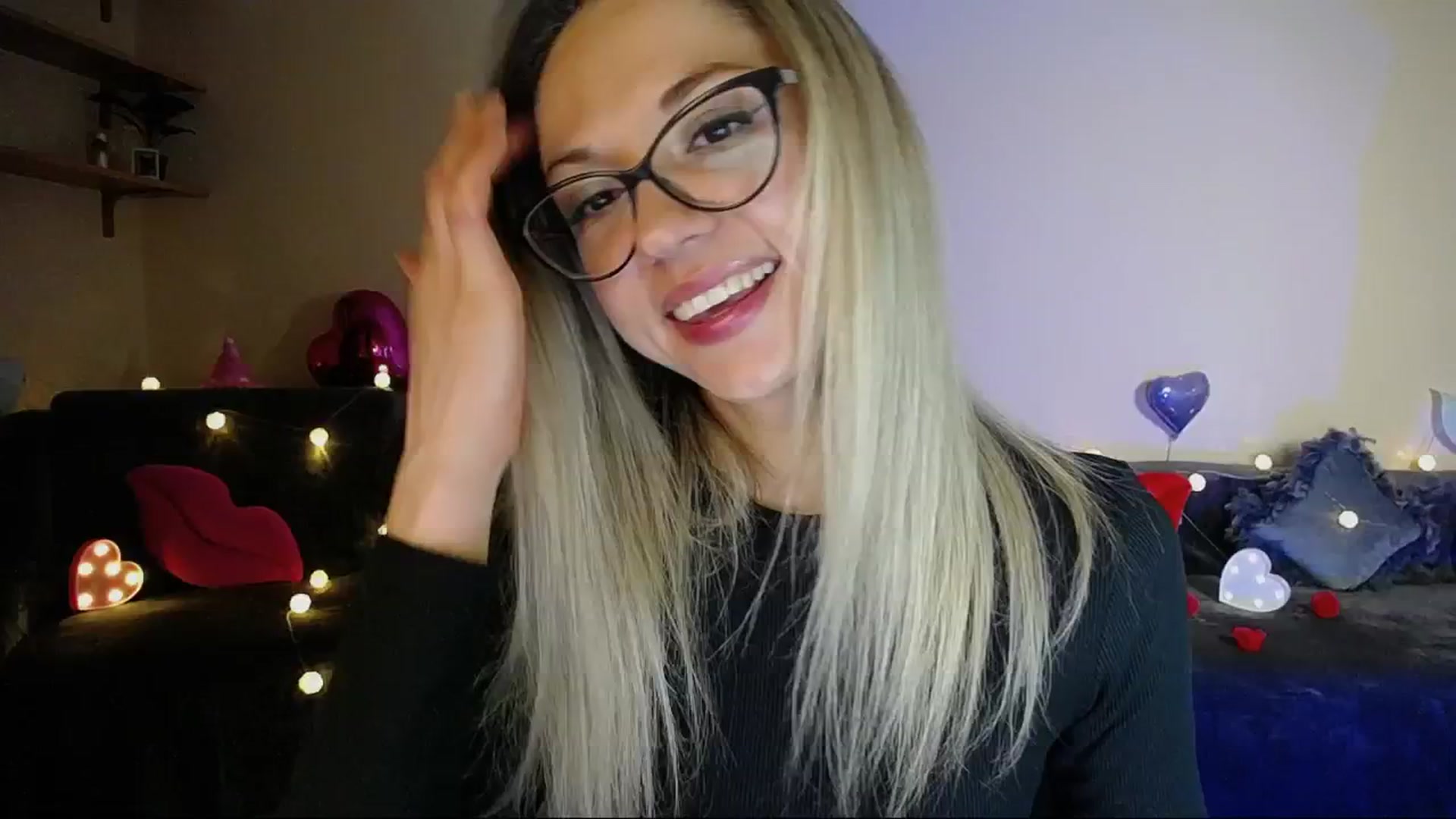 Gallery image thumbnail from Sunshine_alis's myfreecams stream on, 05/24/2025, 19:17 image 7 of 20