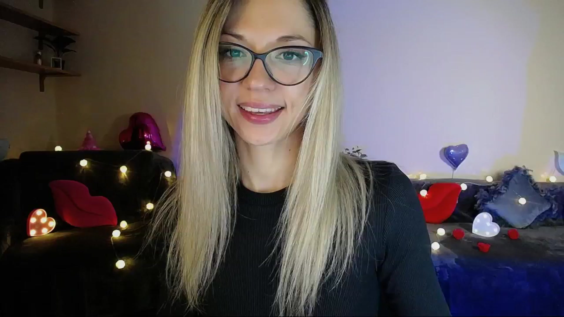 Gallery image thumbnail from Sunshine_alis's myfreecams stream on, 05/24/2025, 19:17 image 11 of 20