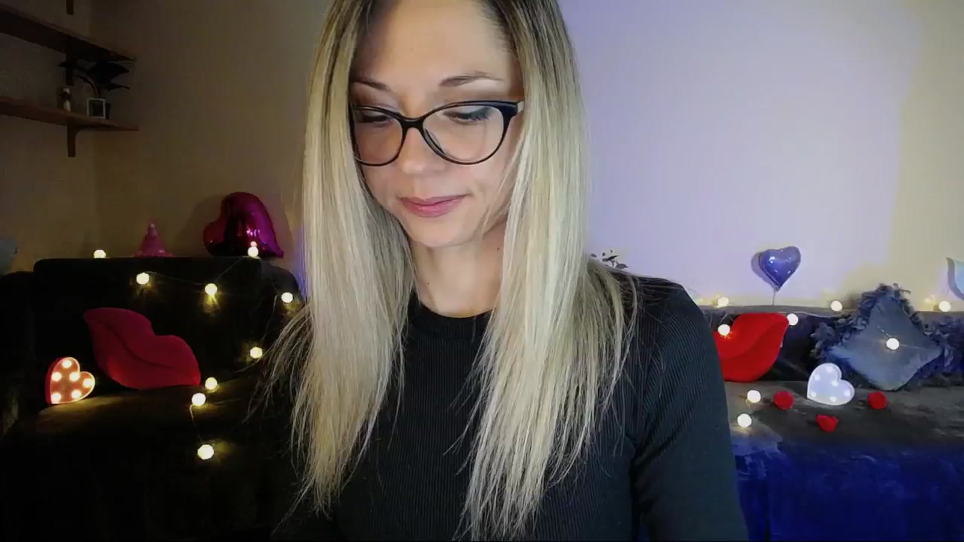 Gallery image thumbnail from Sunshine_alis's myfreecams stream on, 05/24/2025, 19:17 image 10 of 20