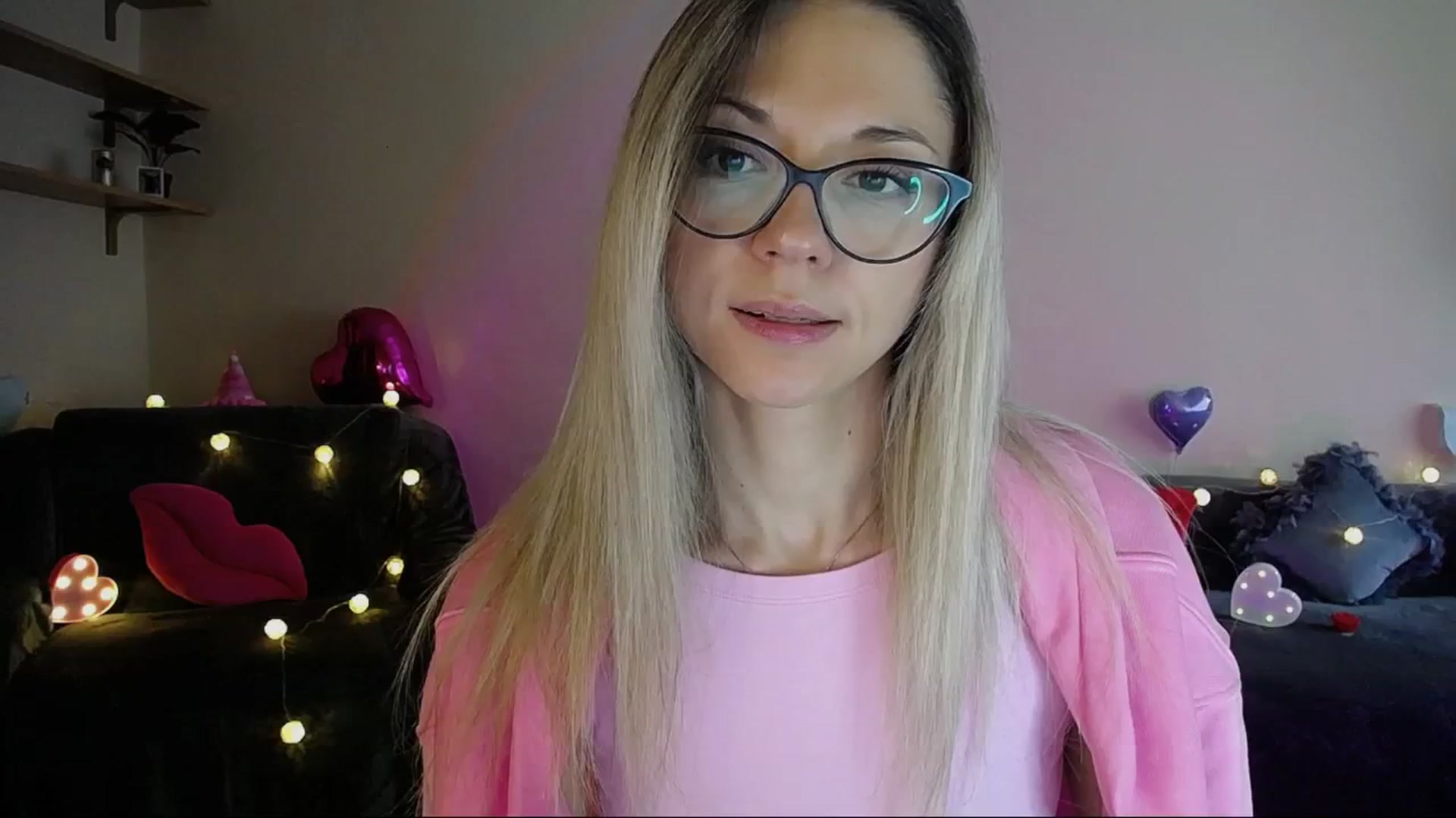Gallery image thumbnail from Sunshine_alis's myfreecams stream on, 05/26/2025, 16:24 image 10 of 20