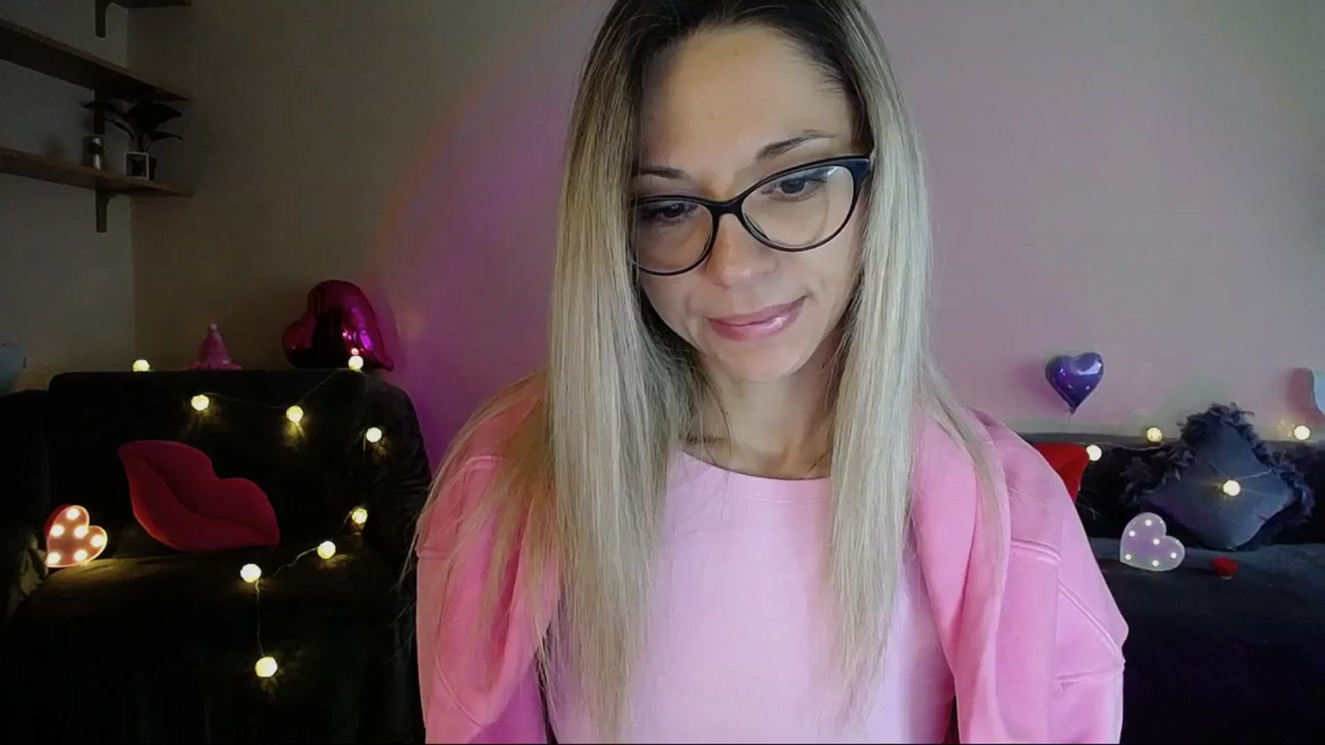Gallery image thumbnail from Sunshine_alis's myfreecams stream on, 05/26/2025, 16:24 image 16 of 20