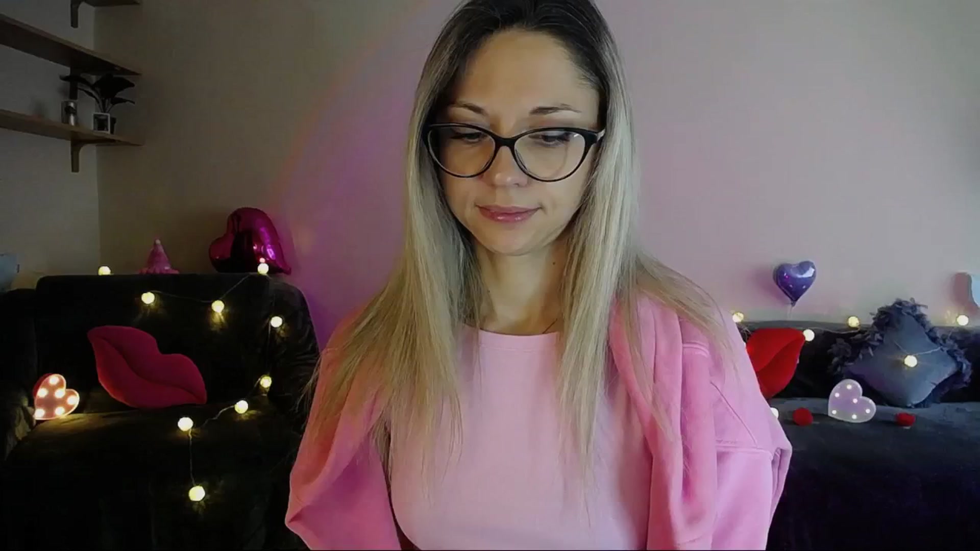 Gallery image thumbnail from Sunshine_alis's myfreecams stream on, 05/26/2025, 16:24 image 3 of 20
