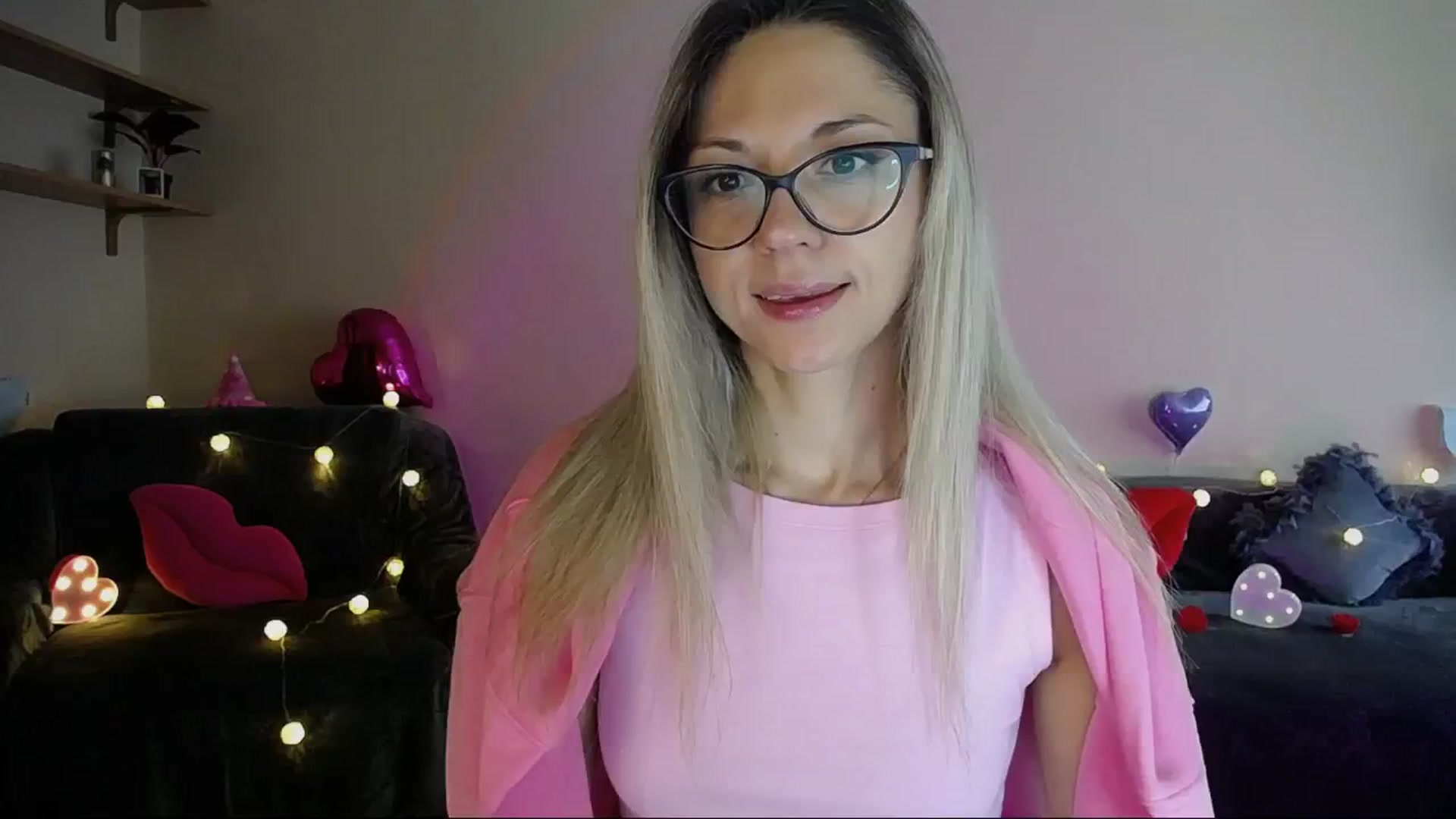 Gallery image thumbnail from Sunshine_alis's myfreecams stream on, 05/26/2025, 16:24 image 1 of 20