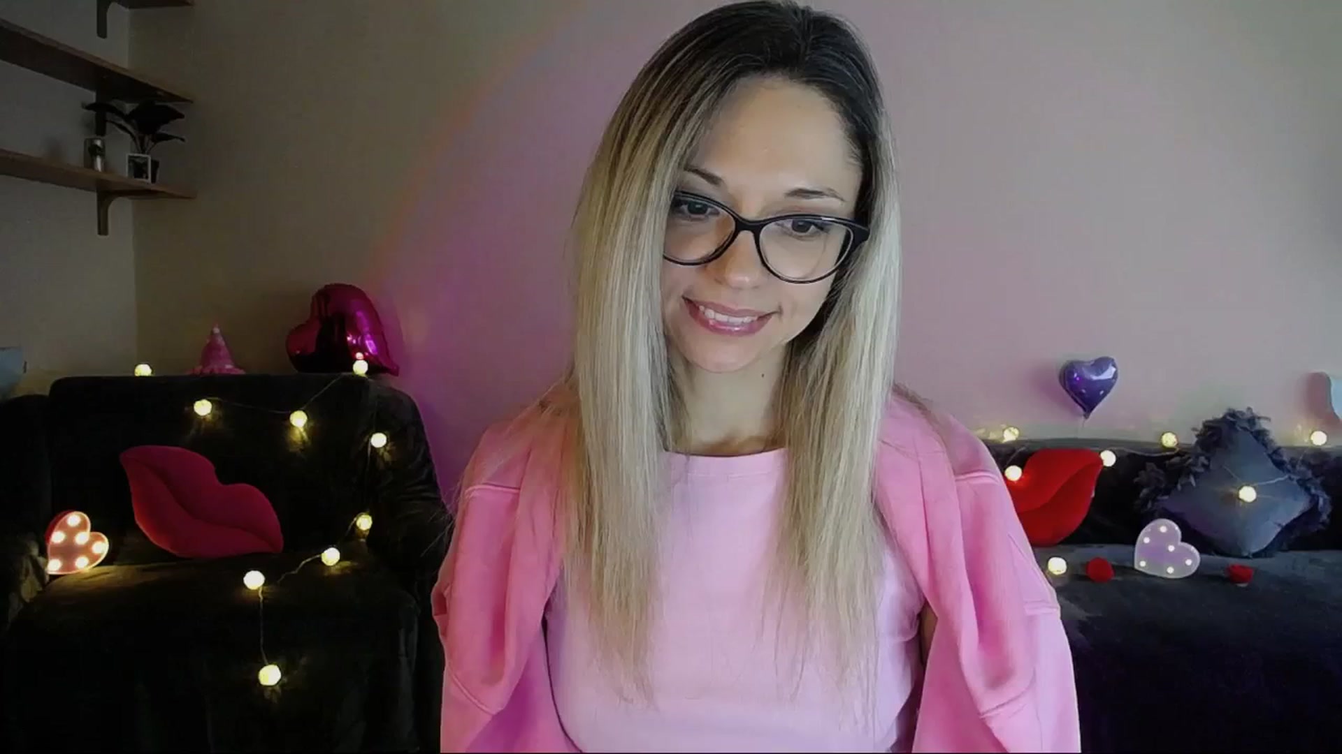 Gallery image thumbnail from Sunshine_alis's myfreecams stream on, 05/26/2025, 16:24 image 18 of 20
